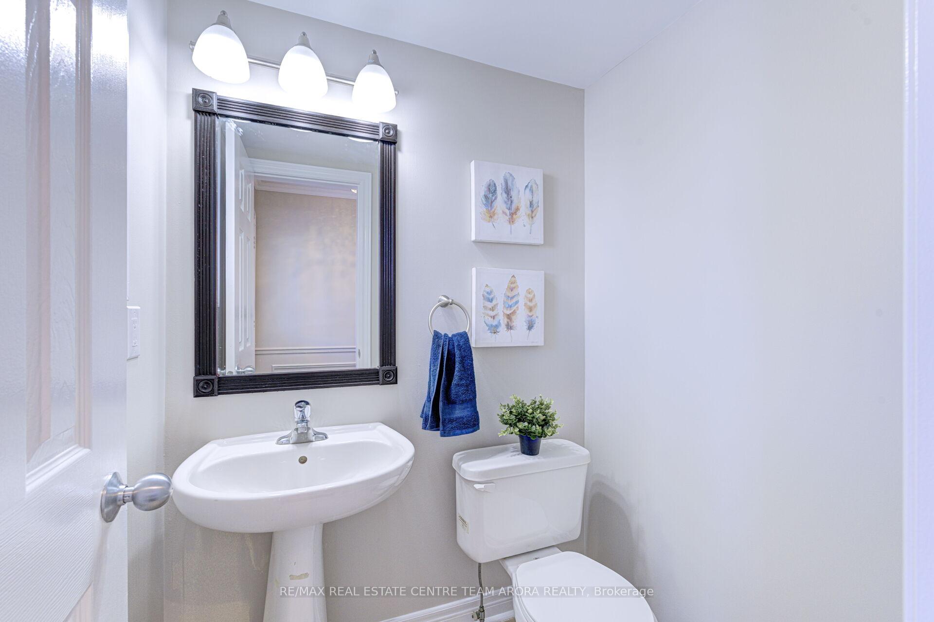 Photo 25 of 61 Ridgemore Crescent, Brampton, Fletcher's Meadow — HOMEH