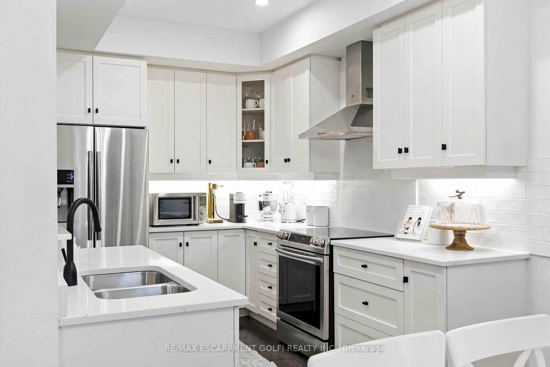 Photo 491 of 70 Dunrobin Lane, Grimsby, Grimsby Beach — HOMEH