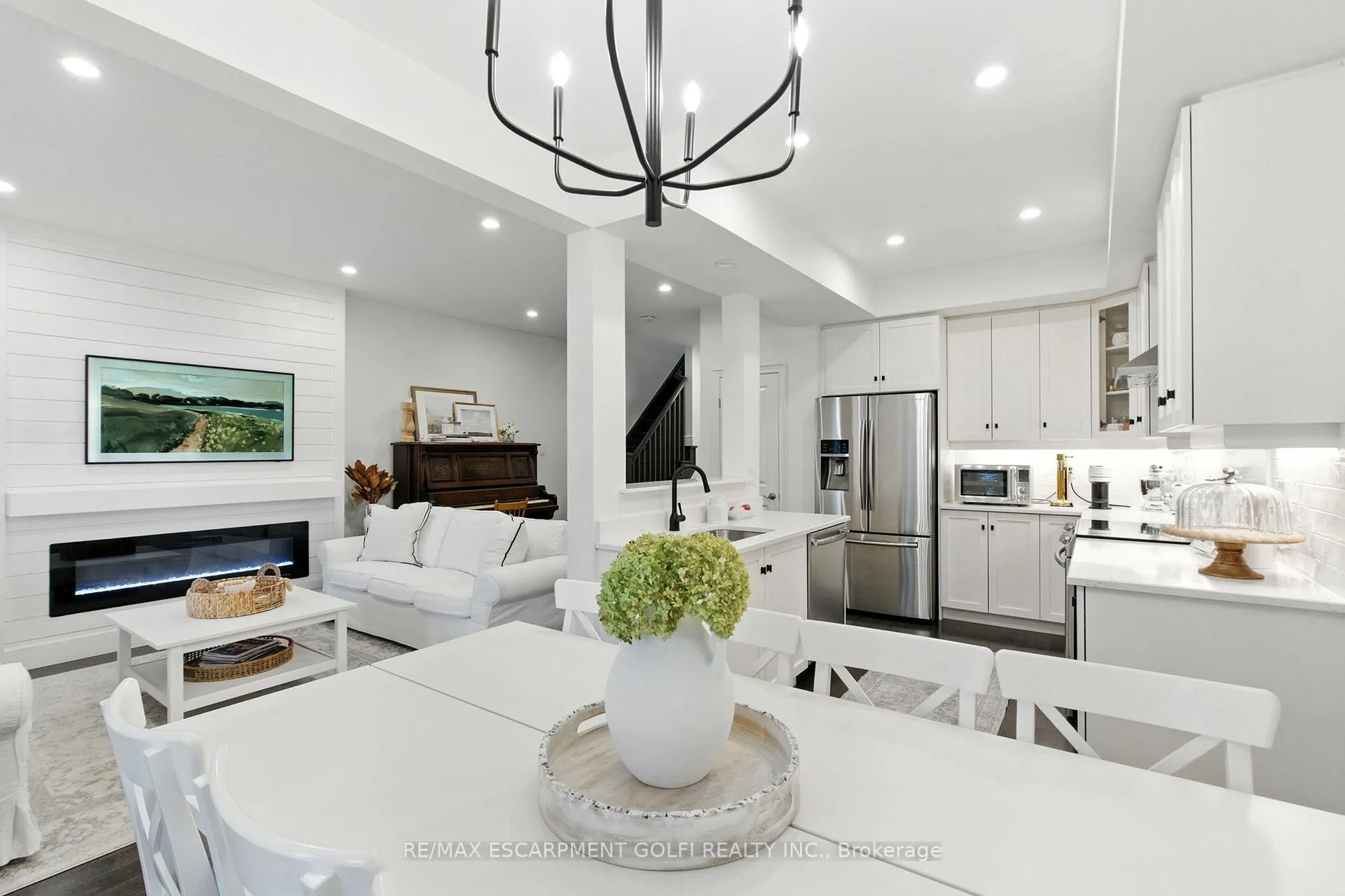 Photo 505 of 70 Dunrobin Lane, Grimsby, Grimsby Beach — HOMEH