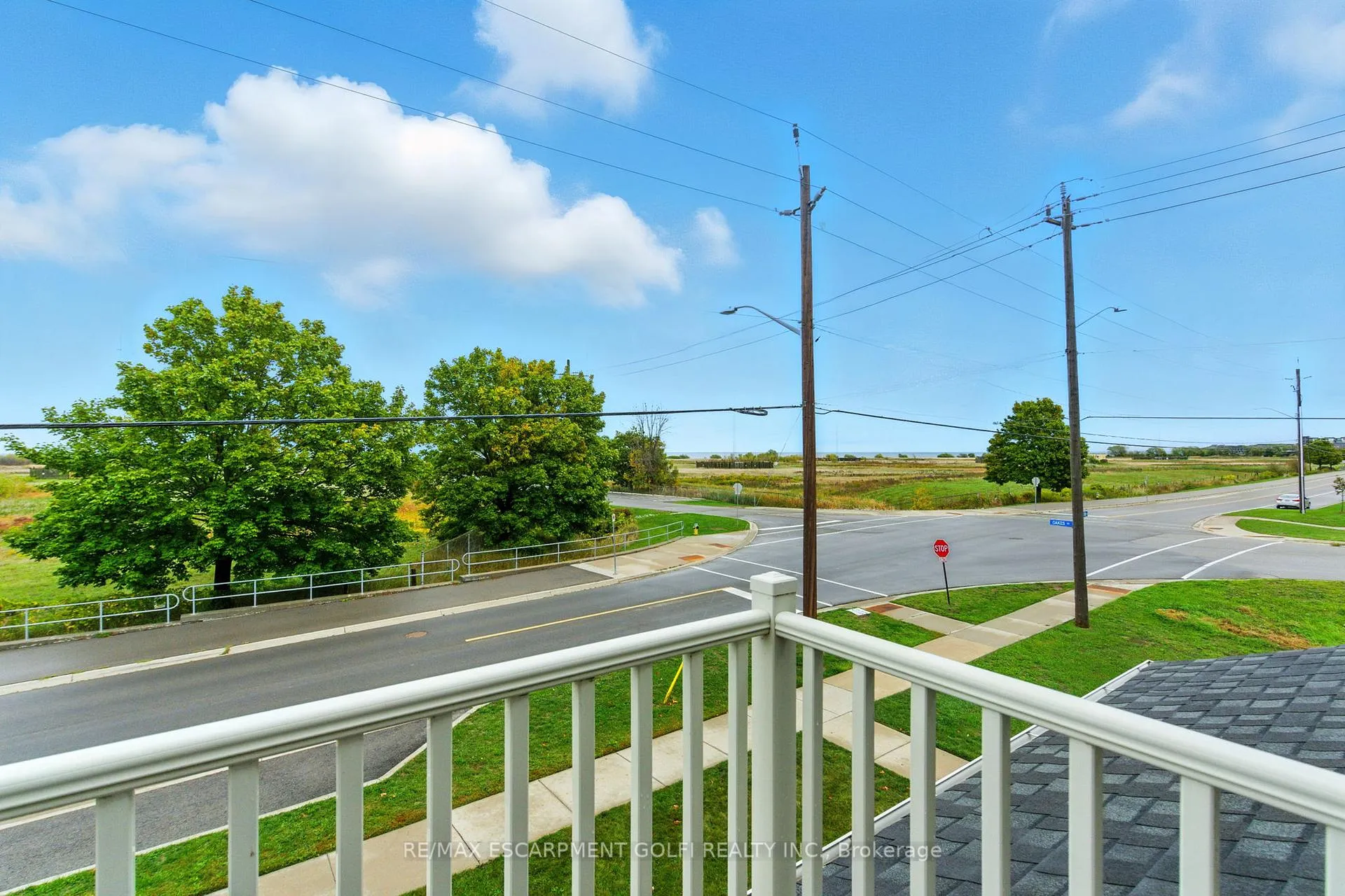 Photo 740 of 70 Dunrobin Lane, Grimsby, Grimsby Beach — HOMEH
