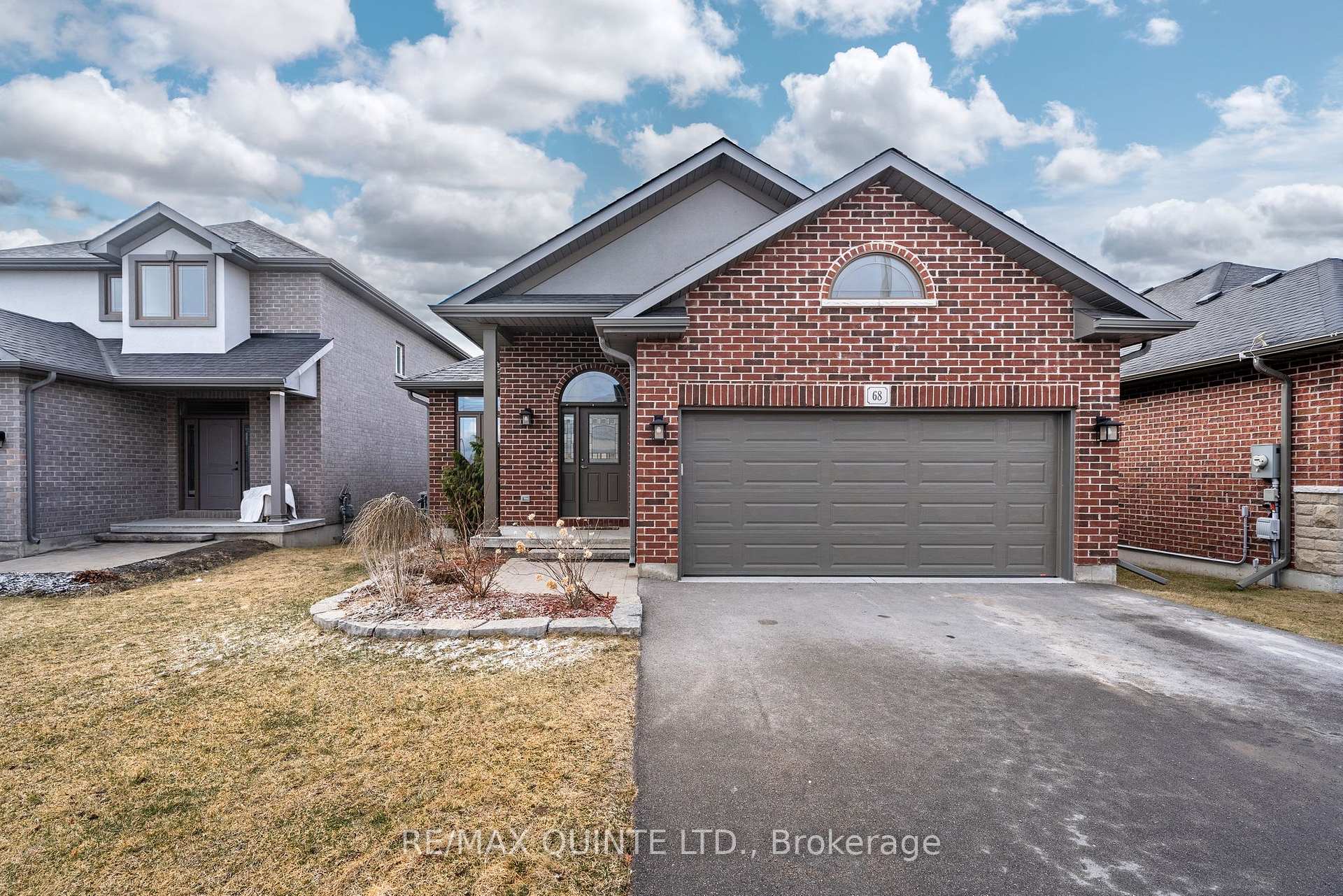 Photo 2 of 68 Farmington Crescent, Belleville, Thurlow Ward — HOMEH