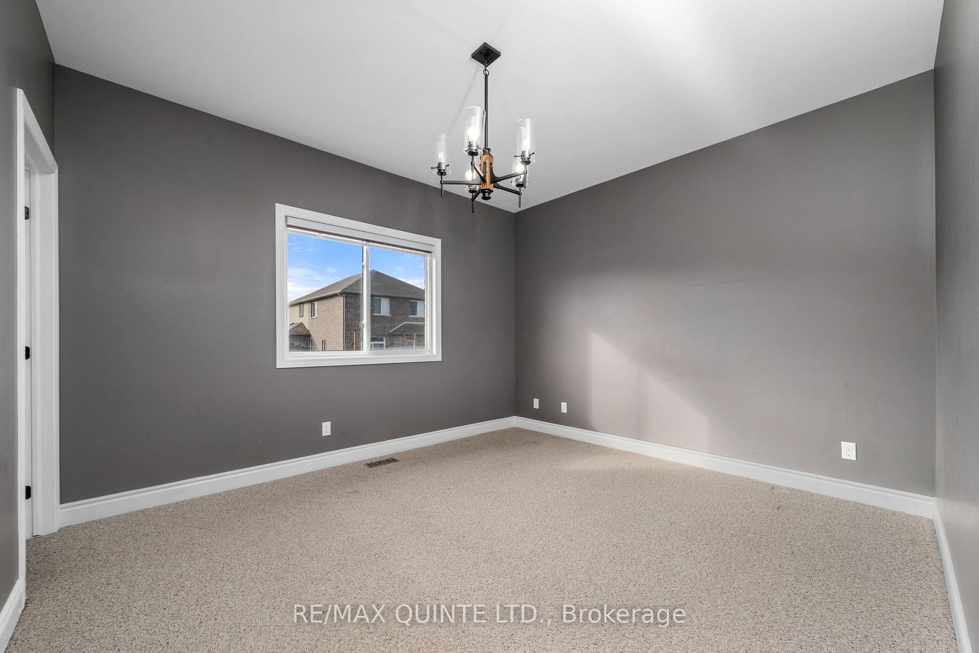 Photo 17 of 68 Farmington Crescent, Belleville, Thurlow Ward — HOMEH