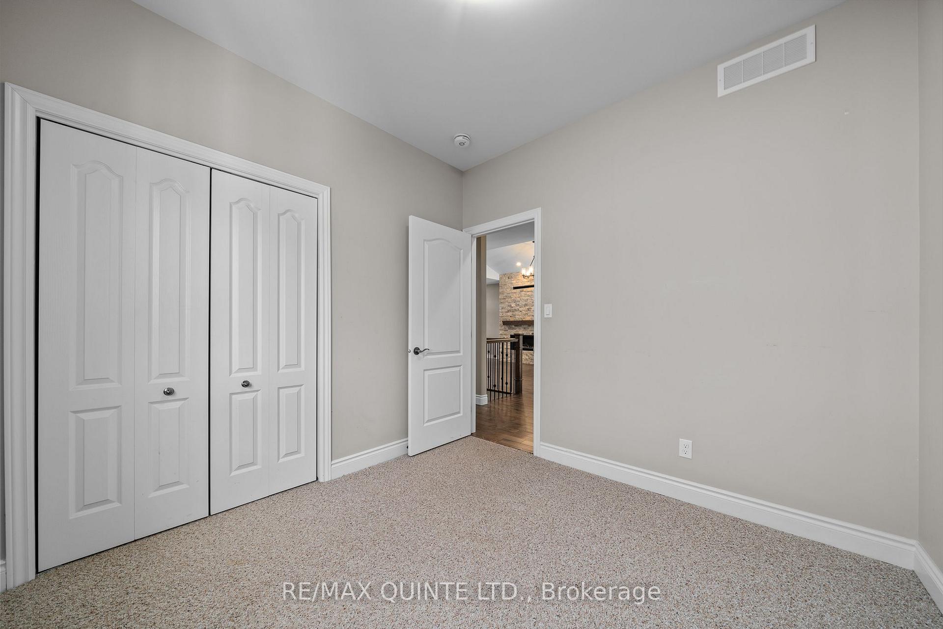 Photo 23 of 68 Farmington Crescent, Belleville, Thurlow Ward — HOMEH