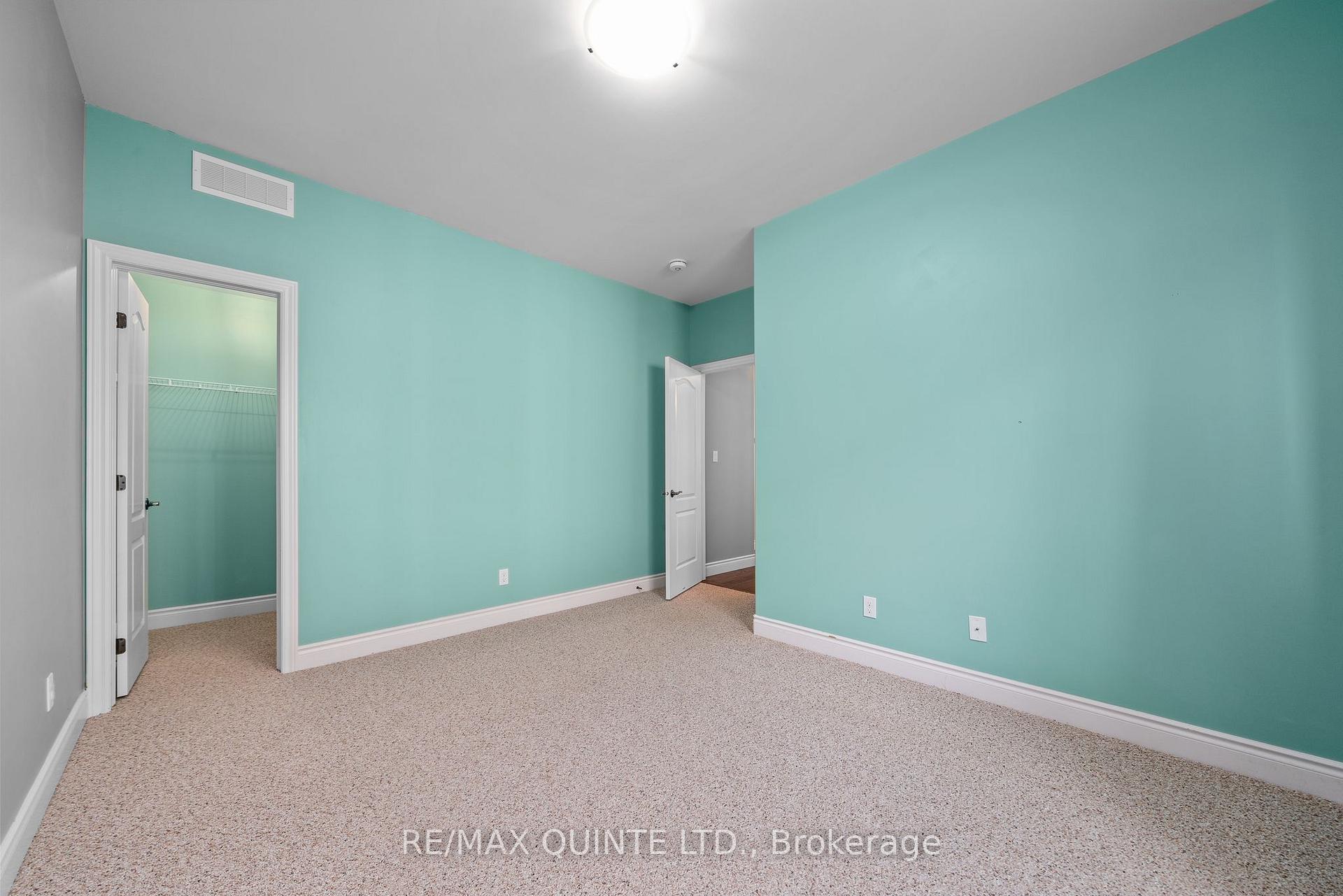 Photo 25 of 68 Farmington Crescent, Belleville, Thurlow Ward — HOMEH