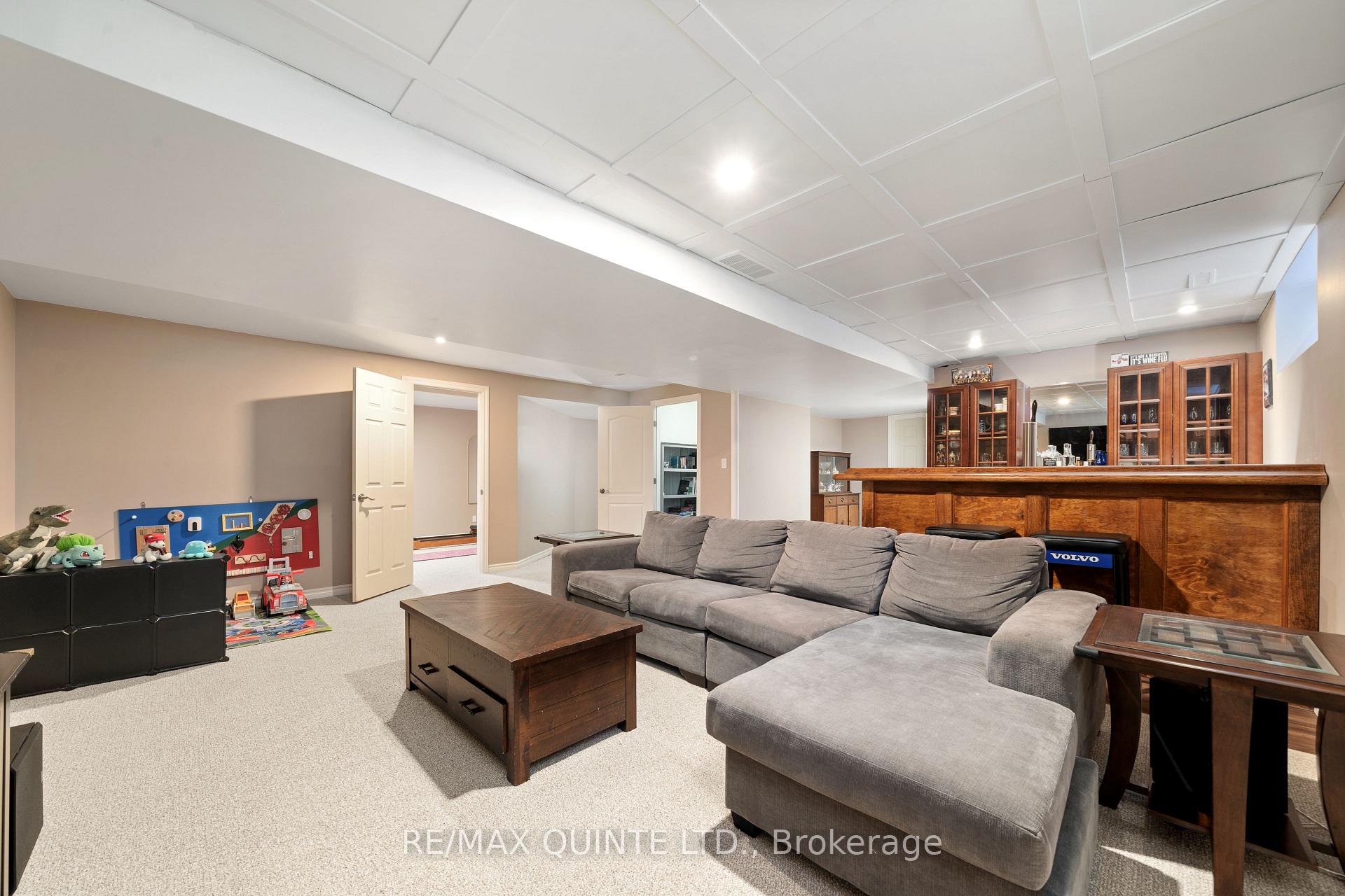 Photo 30 of 68 Farmington Crescent, Belleville, Thurlow Ward — HOMEH