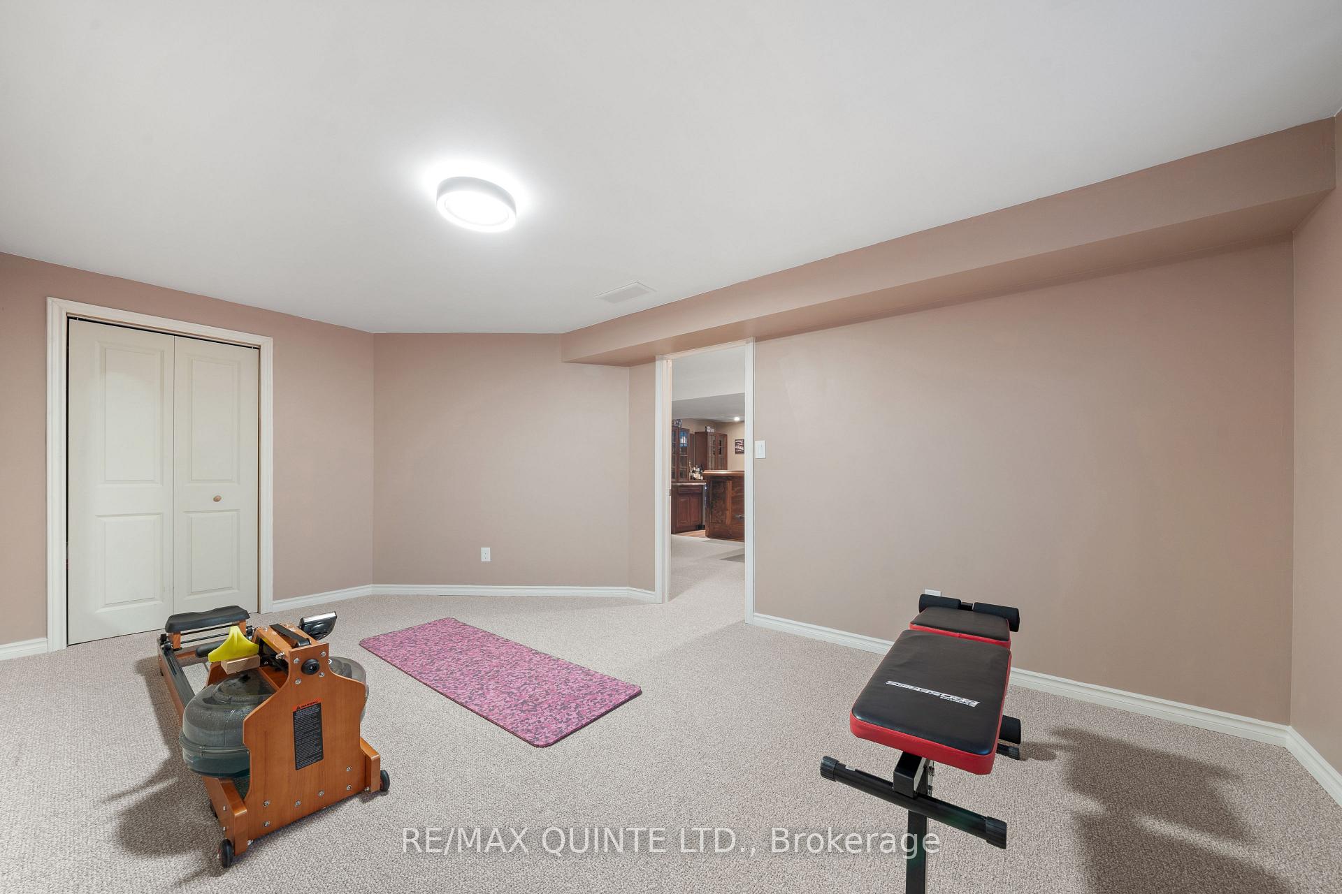 Photo 33 of 68 Farmington Crescent, Belleville, Thurlow Ward — HOMEH