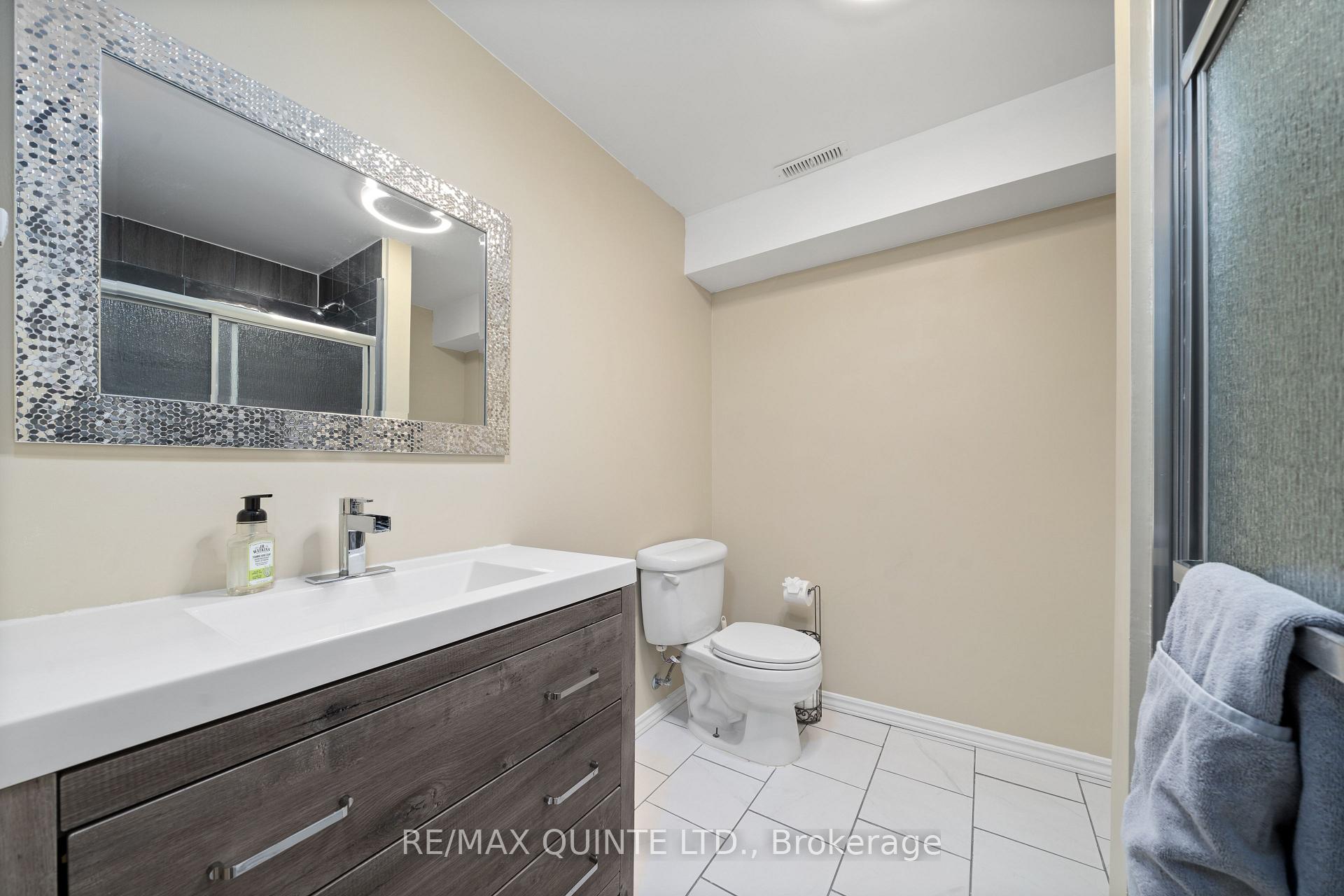 Photo 36 of 68 Farmington Crescent, Belleville, Thurlow Ward — HOMEH