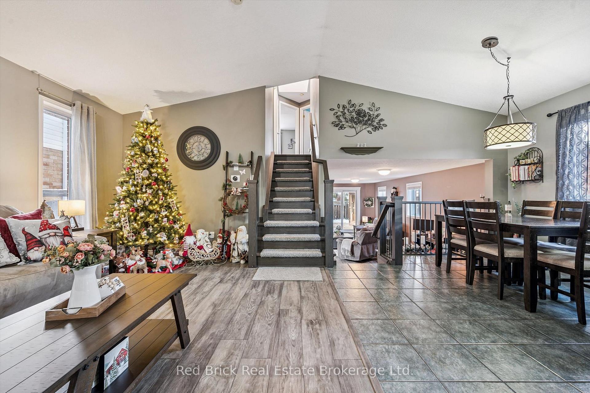 Photo 5 of 75 Hill Trail, Guelph, Grange Road — HOMEH