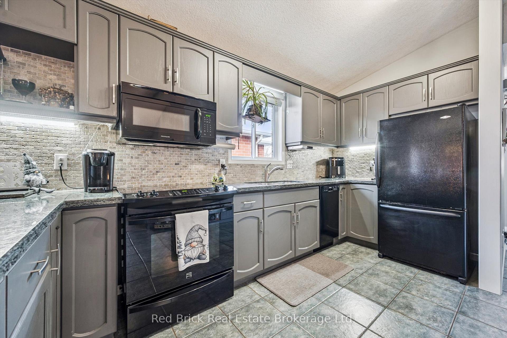 Photo 13 of 75 Hill Trail, Guelph, Grange Road — HOMEH