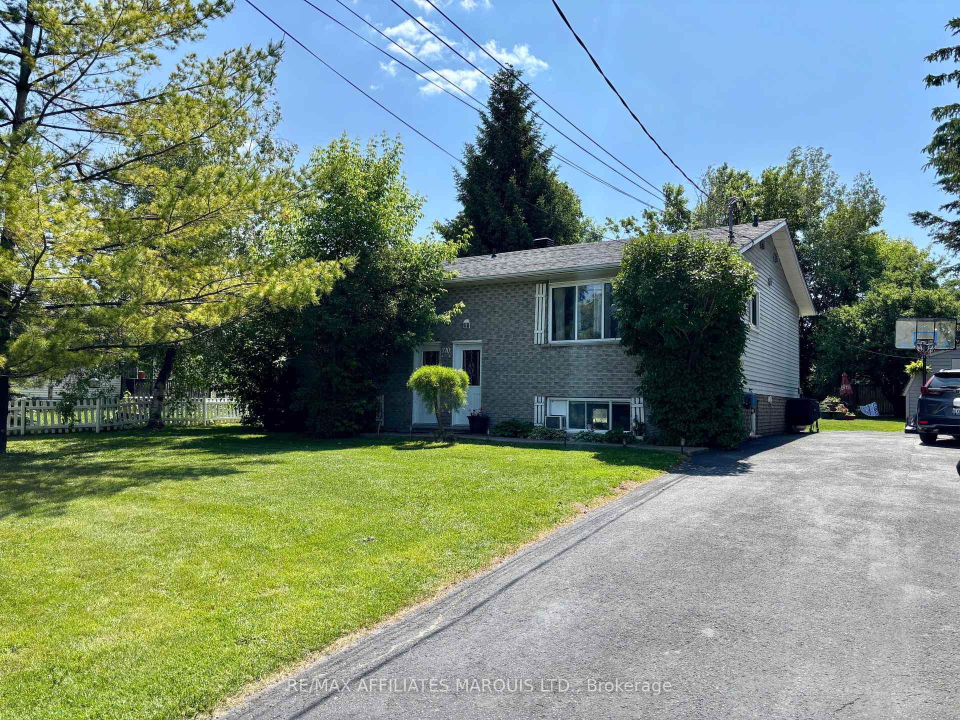 Photo 1 of 710 Tollgate Road W, Cornwall — HOMEH