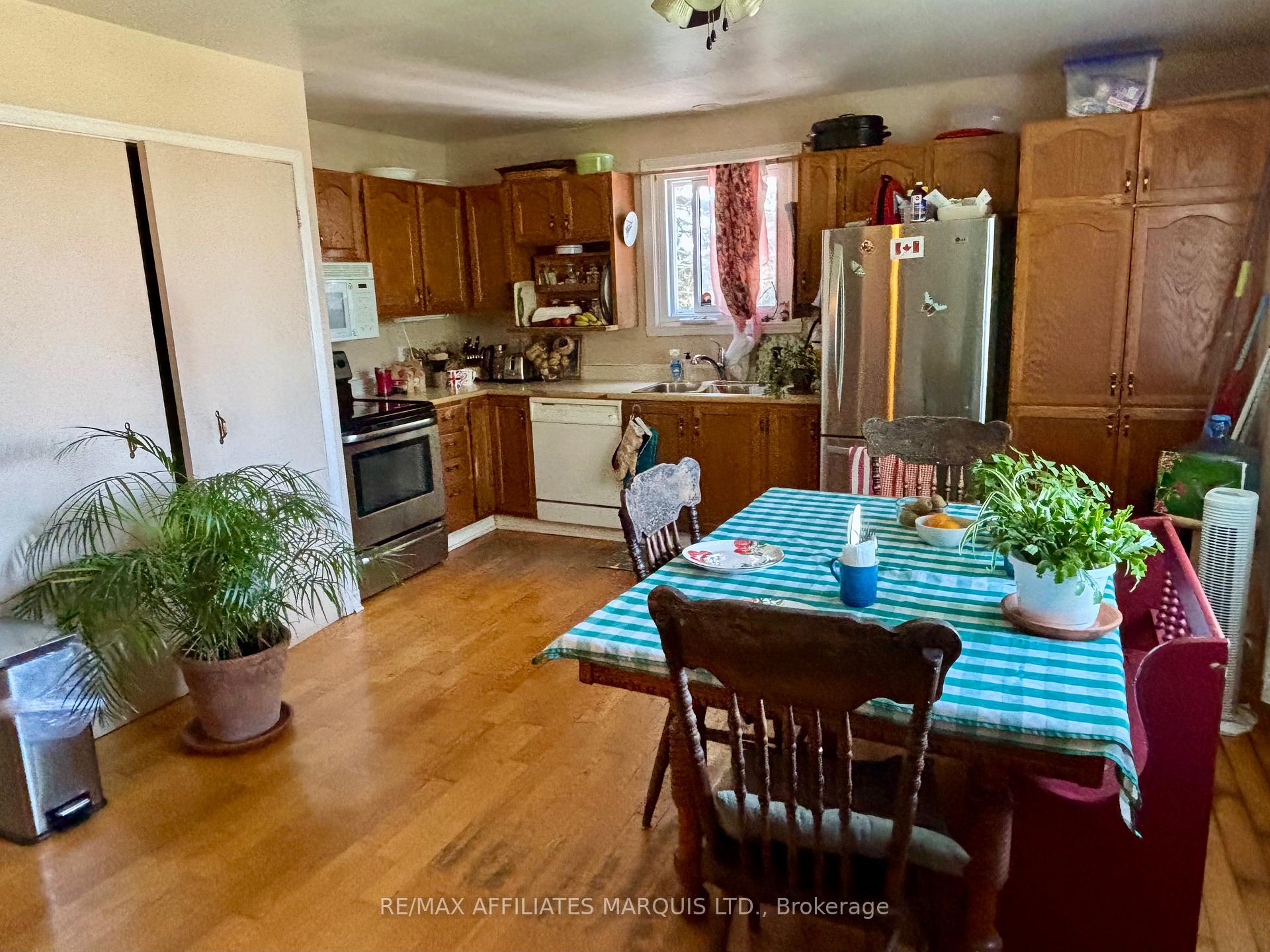 Photo 19 of 710 Tollgate Road W, Cornwall — HOMEH
