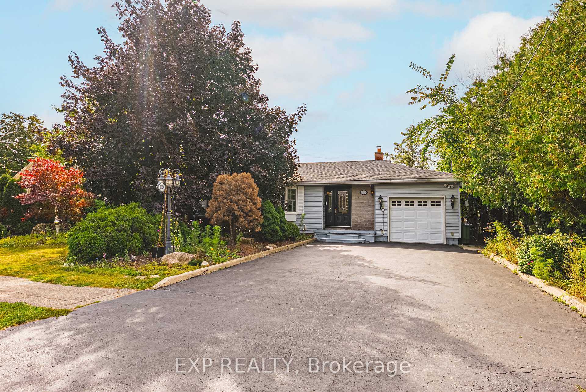 Photo 2 of 1164 Barton Street, Hamilton, Fruitland — HOMEH