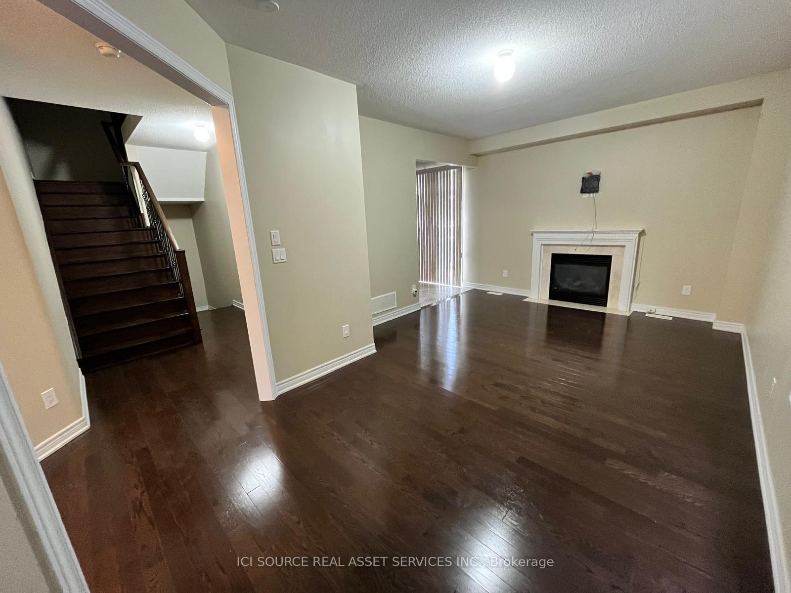 Photo 9 of 3132 Velebit Park Boulevard, Burlington, Alton — HOMEH