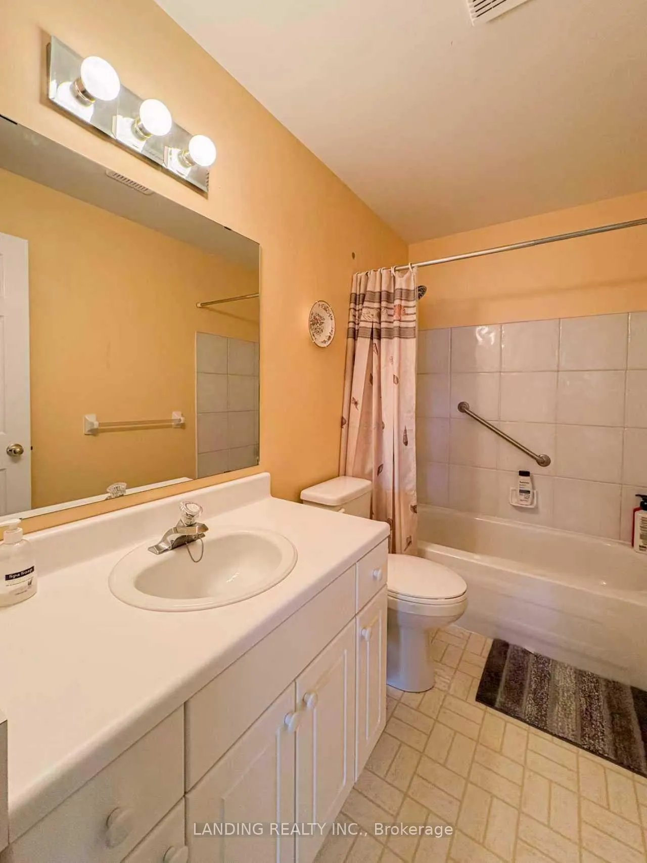 Photo 399 of 32 Red Haven Drive, Grimsby, Grimsby Beach — HOMEH