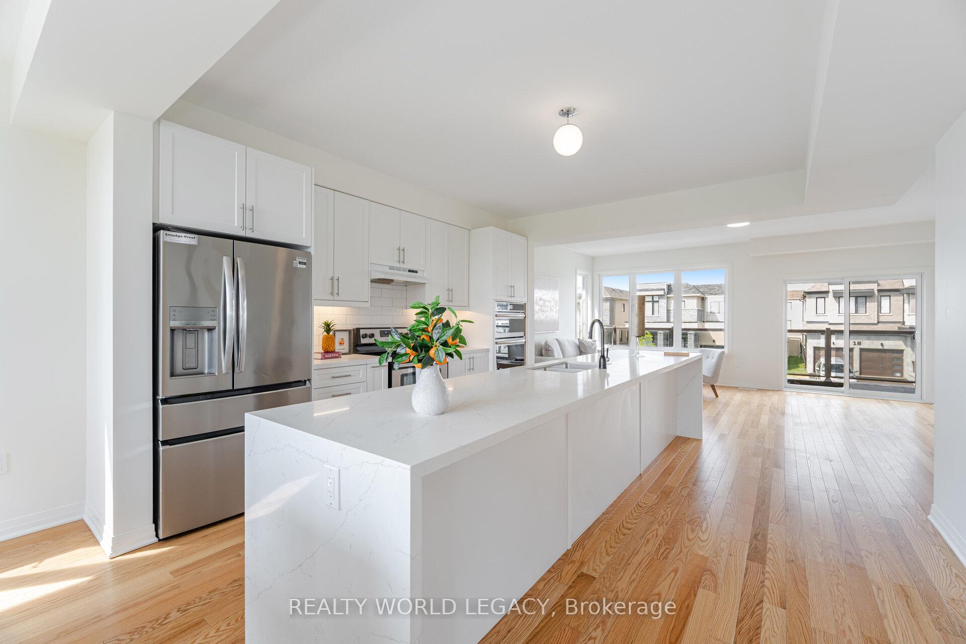 Photo 13 of 19 Yacht Drive, Clarington, Bowmanville — HOMEH