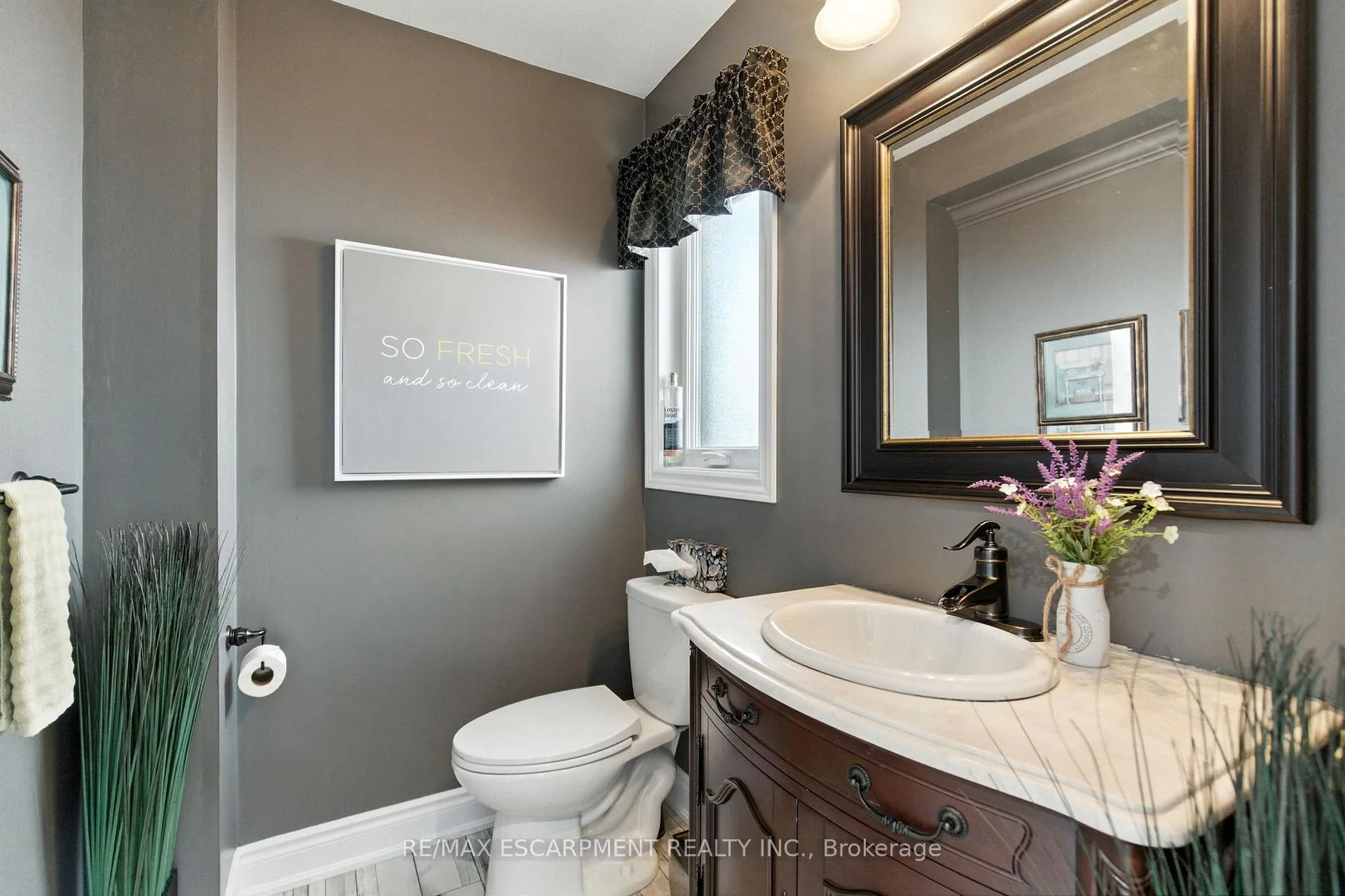 Photo 345 of 36 Pinecreek Road, Hamilton, Waterdown — HOMEH