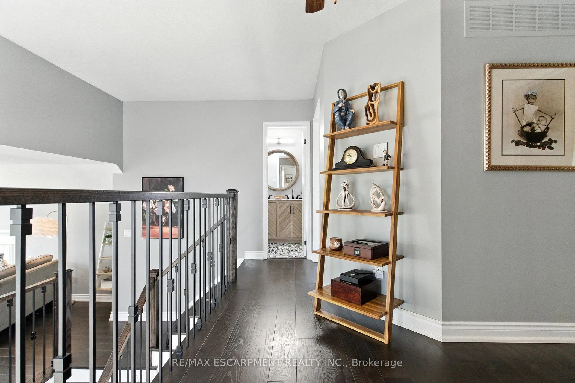 Photo 422 of 36 Pinecreek Road, Hamilton, Waterdown — HOMEH