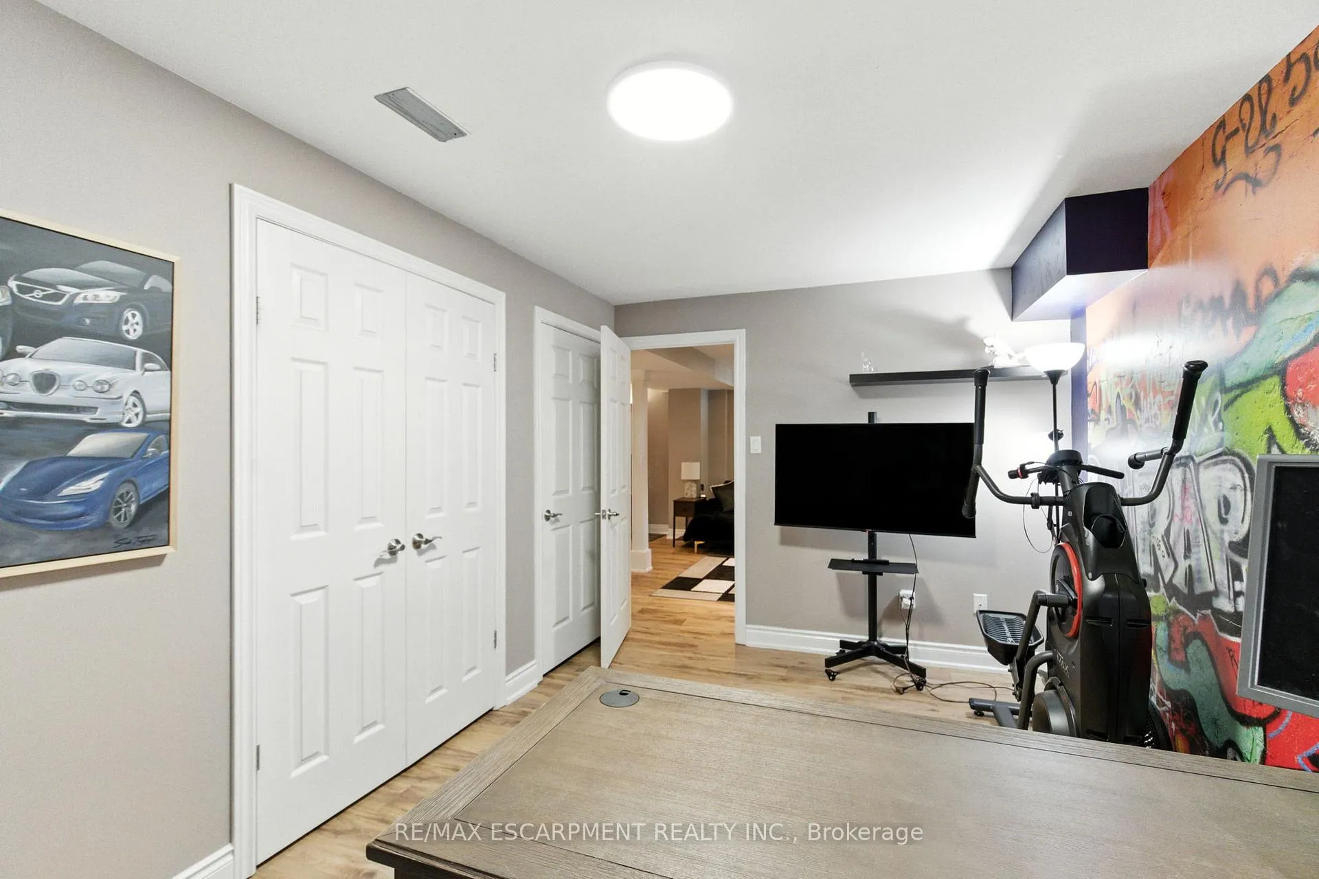 Photo 758 of 36 Pinecreek Road, Hamilton, Waterdown — HOMEH