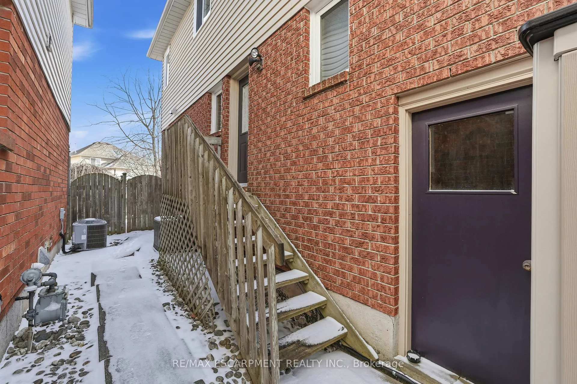 Photo 960 of 36 Pinecreek Road, Hamilton, Waterdown — HOMEH