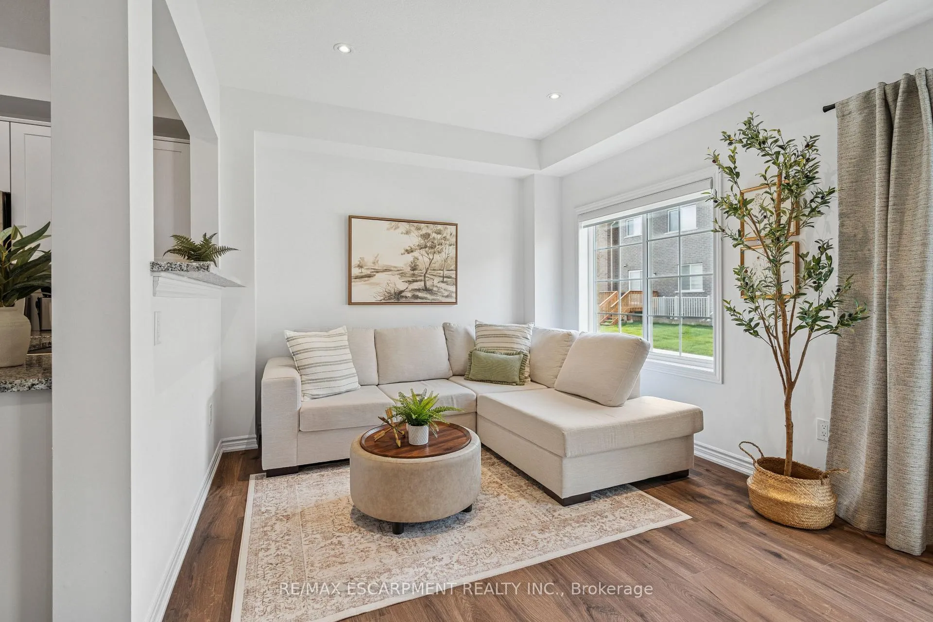 Photo 268 of 9 Elsegood Drive, Guelph, Kortright East — HOMEH