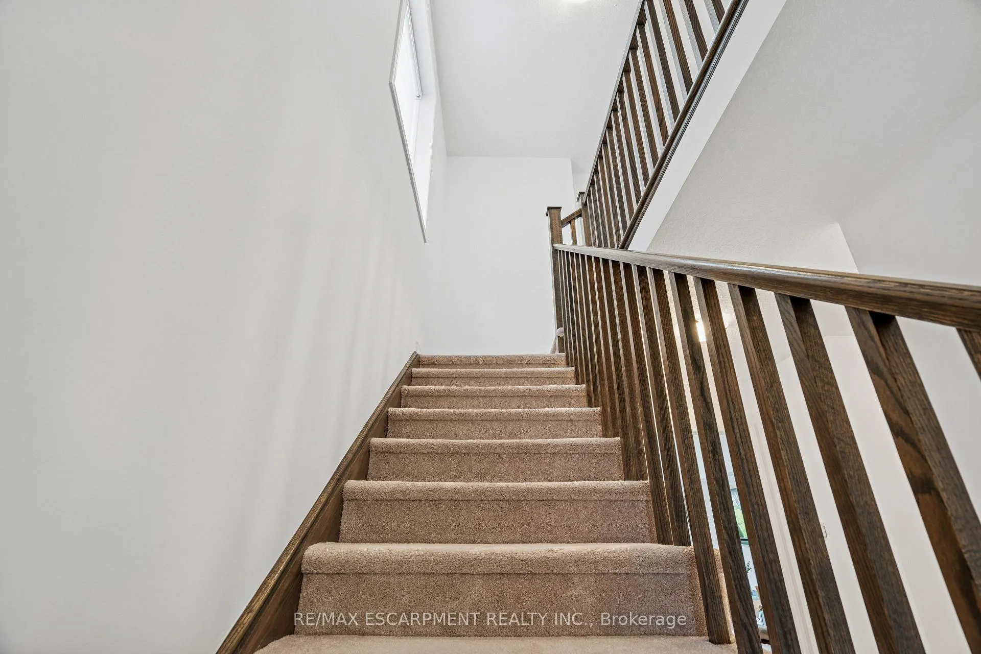 Photo 293 of 9 Elsegood Drive, Guelph, Kortright East — HOMEH