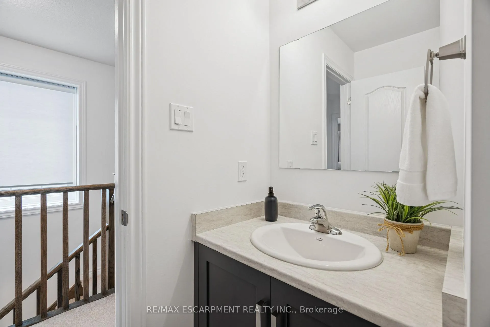 Photo 456 of 9 Elsegood Drive, Guelph, Kortright East — HOMEH
