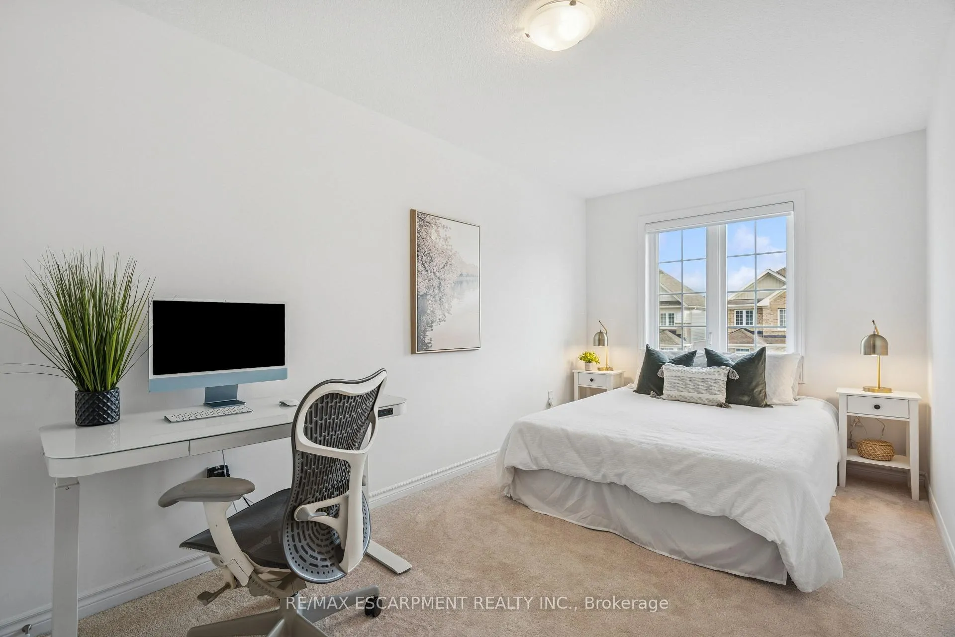 Photo 516 of 9 Elsegood Drive, Guelph, Kortright East — HOMEH