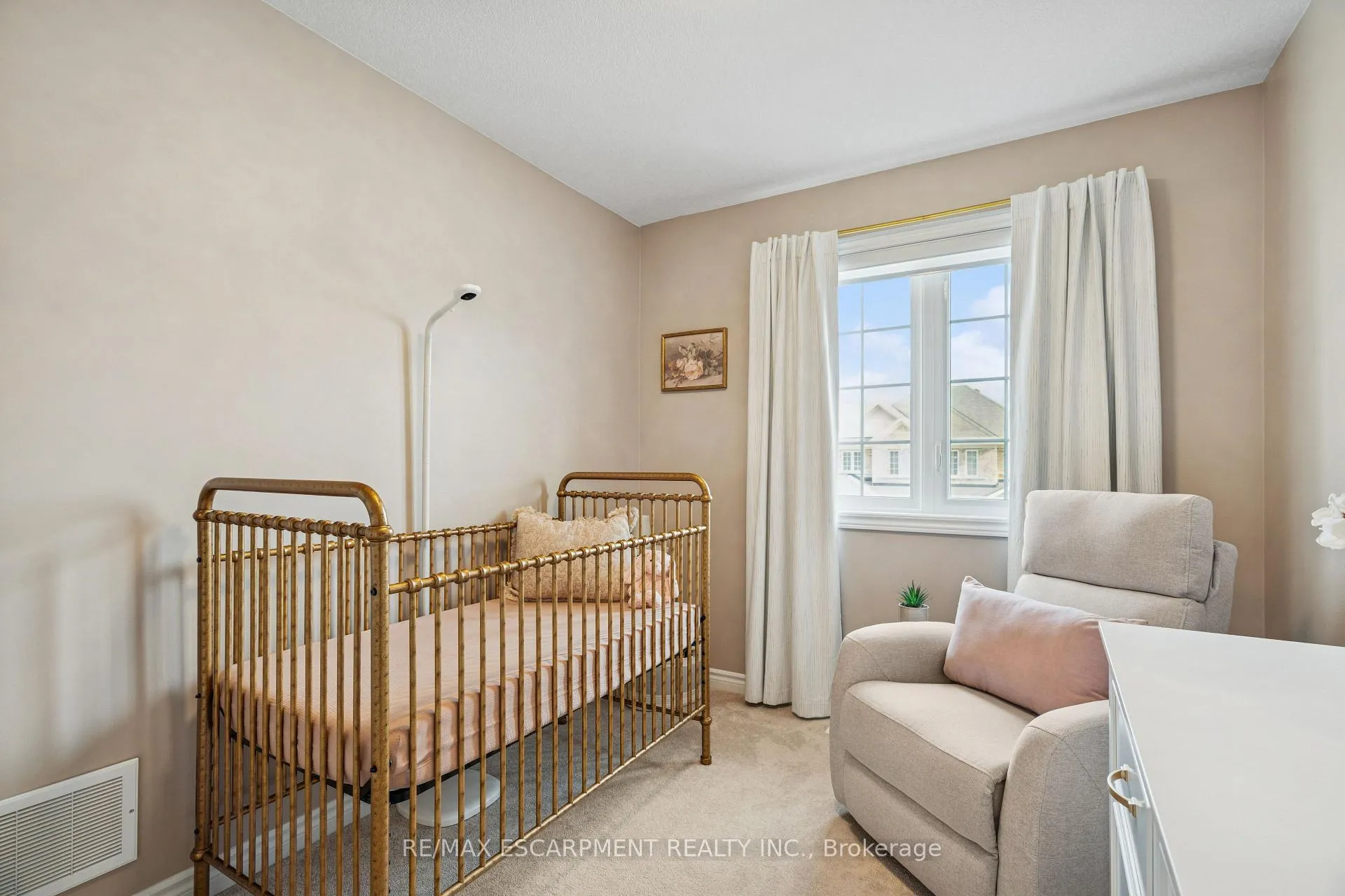 Photo 583 of 9 Elsegood Drive, Guelph, Kortright East — HOMEH