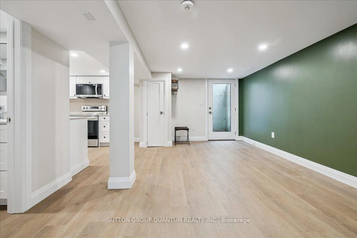 Photo 159 of Unit Unit 2, 18 Pleasant Avenue, Hamilton, Dundas — HOMEH