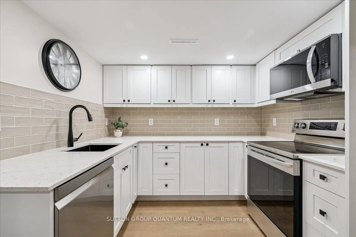 Photo 212 of Unit Unit 2, 18 Pleasant Avenue, Hamilton, Dundas — HOMEH