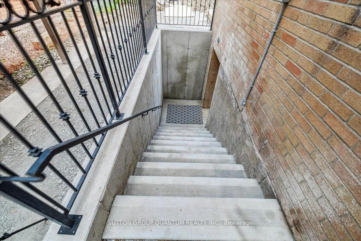 Photo 475 of Unit Unit 2, 18 Pleasant Avenue, Hamilton, Dundas — HOMEH