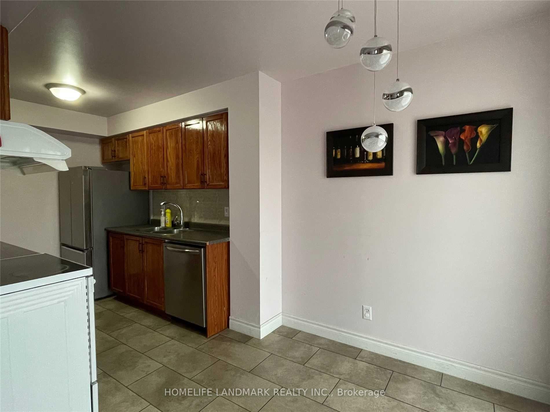 Photo 8 of 72 Michael Crescent, Barrie, East Bayfield — HOMEH