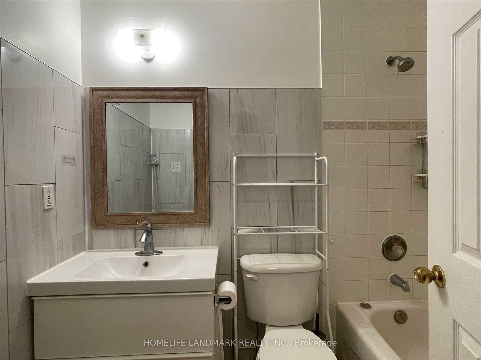 Photo 11 of 72 Michael Crescent, Barrie, East Bayfield — HOMEH