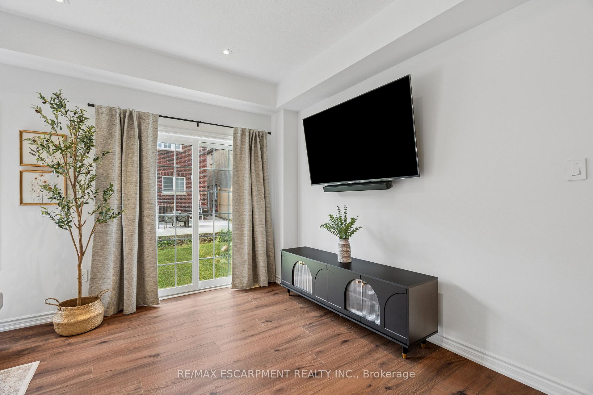 Photo 19 of 9 Elsegood Drive, Guelph, Kortright East — HOMEH