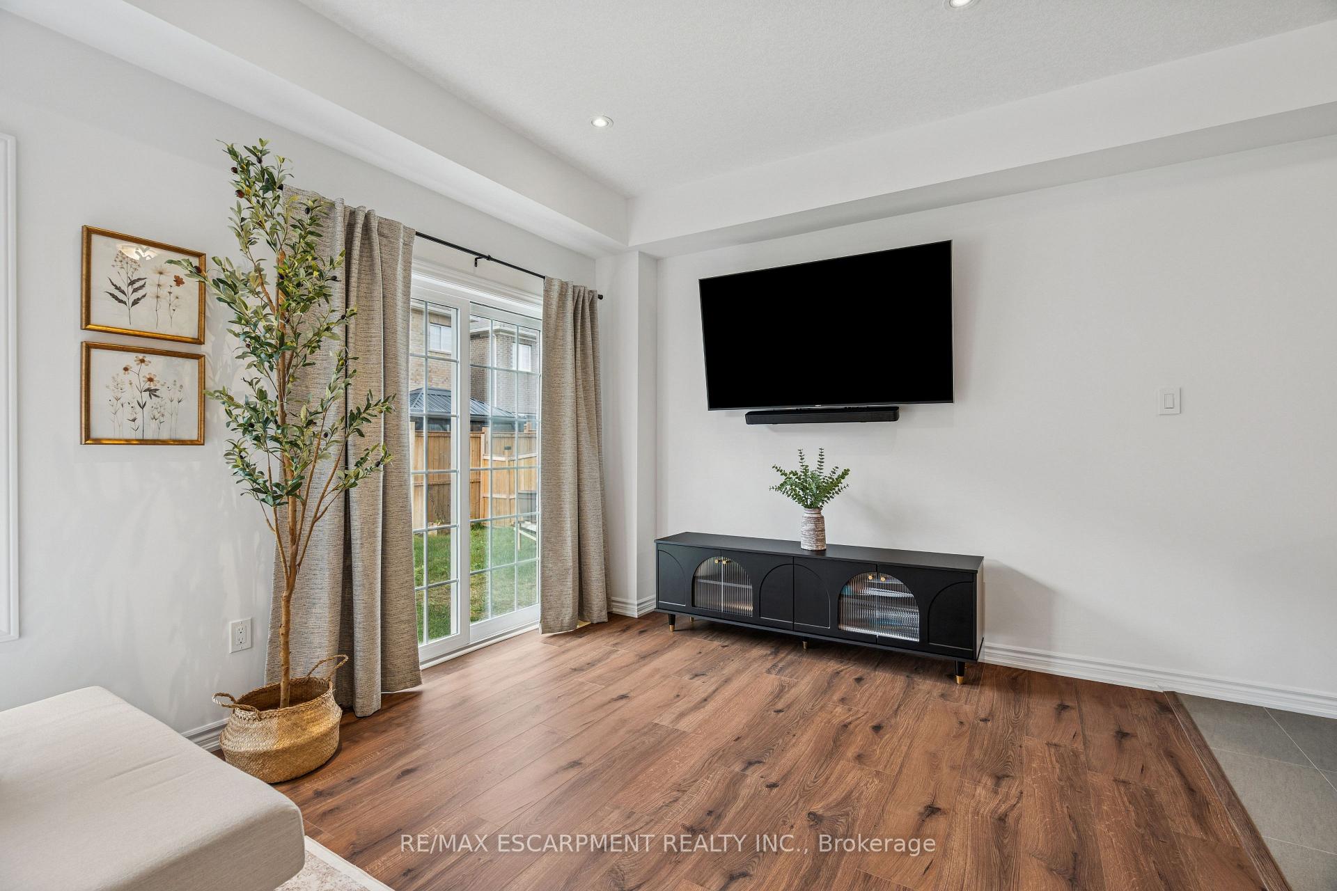 Photo 21 of 9 Elsegood Drive, Guelph, Kortright East — HOMEH