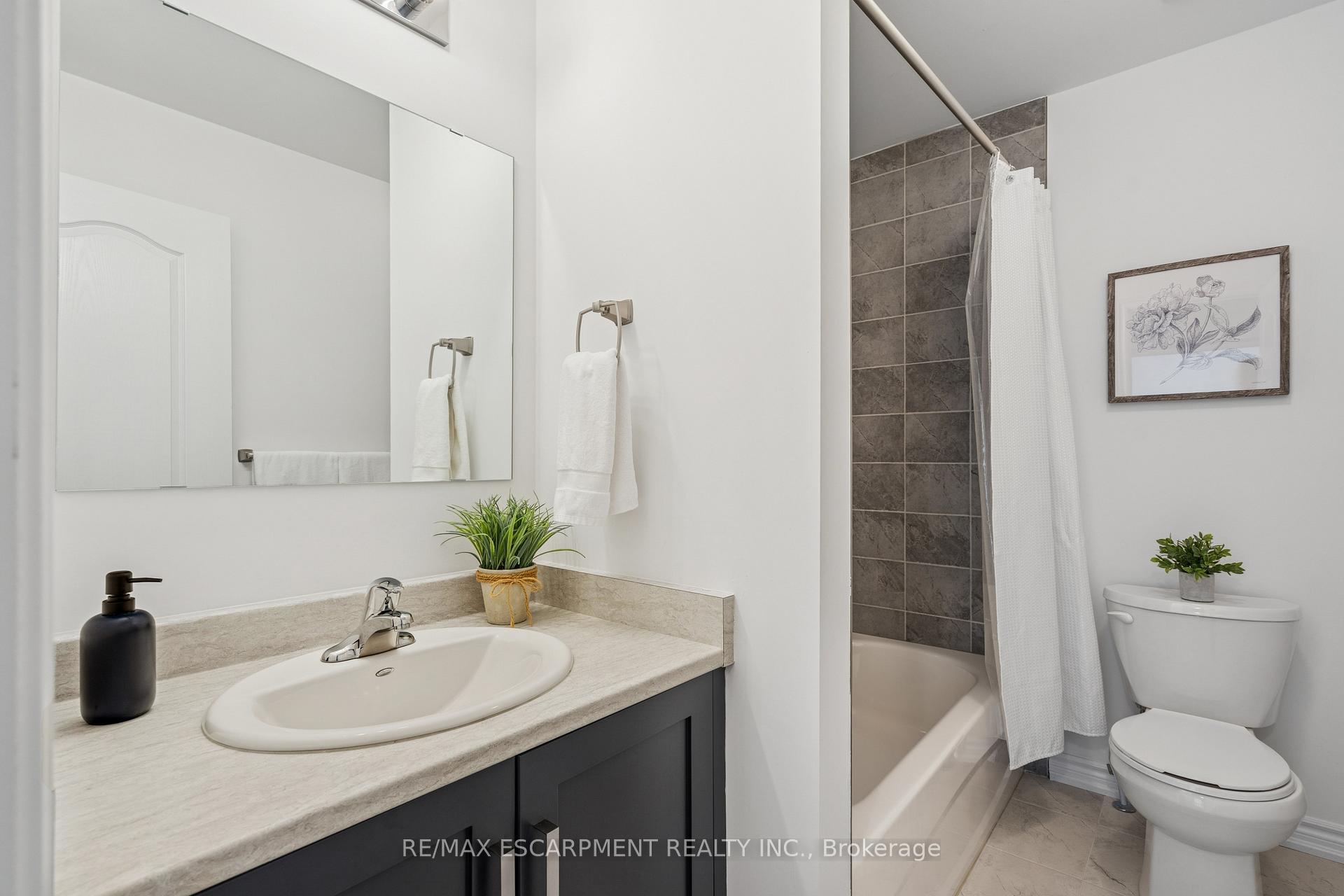 Photo 32 of 9 Elsegood Drive, Guelph, Kortright East — HOMEH