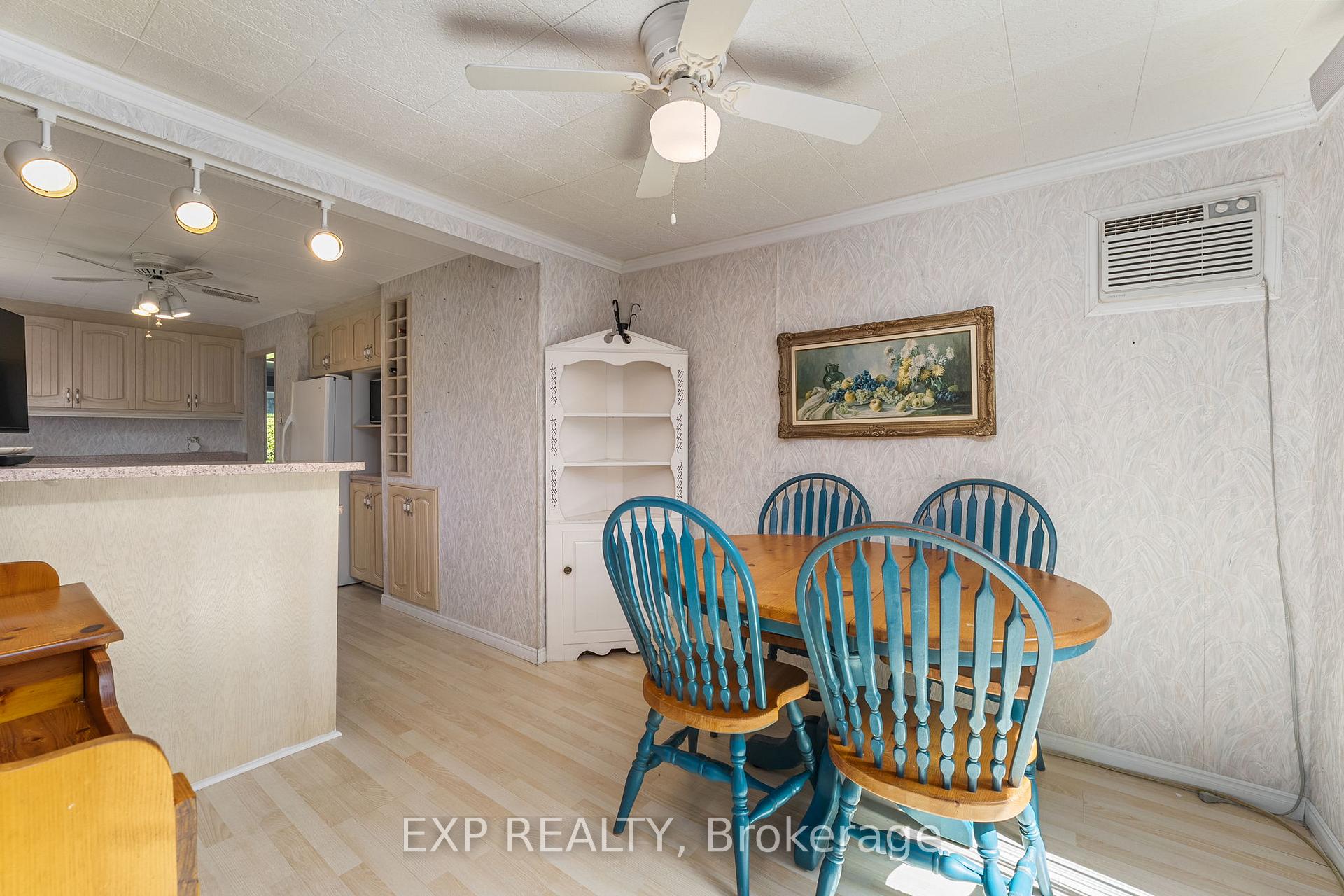 Photo 14 of 45 Westwind Circle, Georgina, Pefferlaw — HOMEH