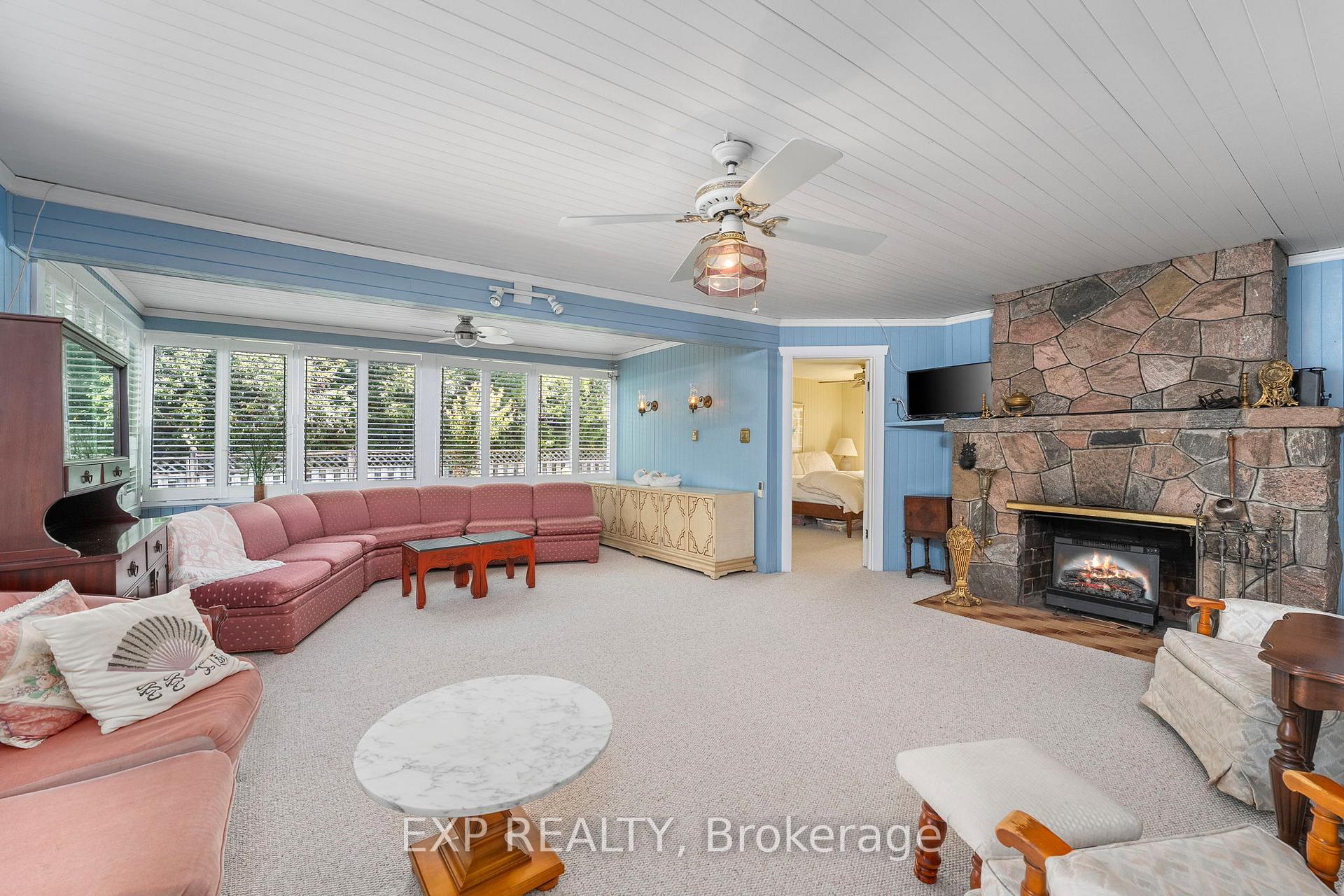 Photo 18 of 45 Westwind Circle, Georgina, Pefferlaw — HOMEH