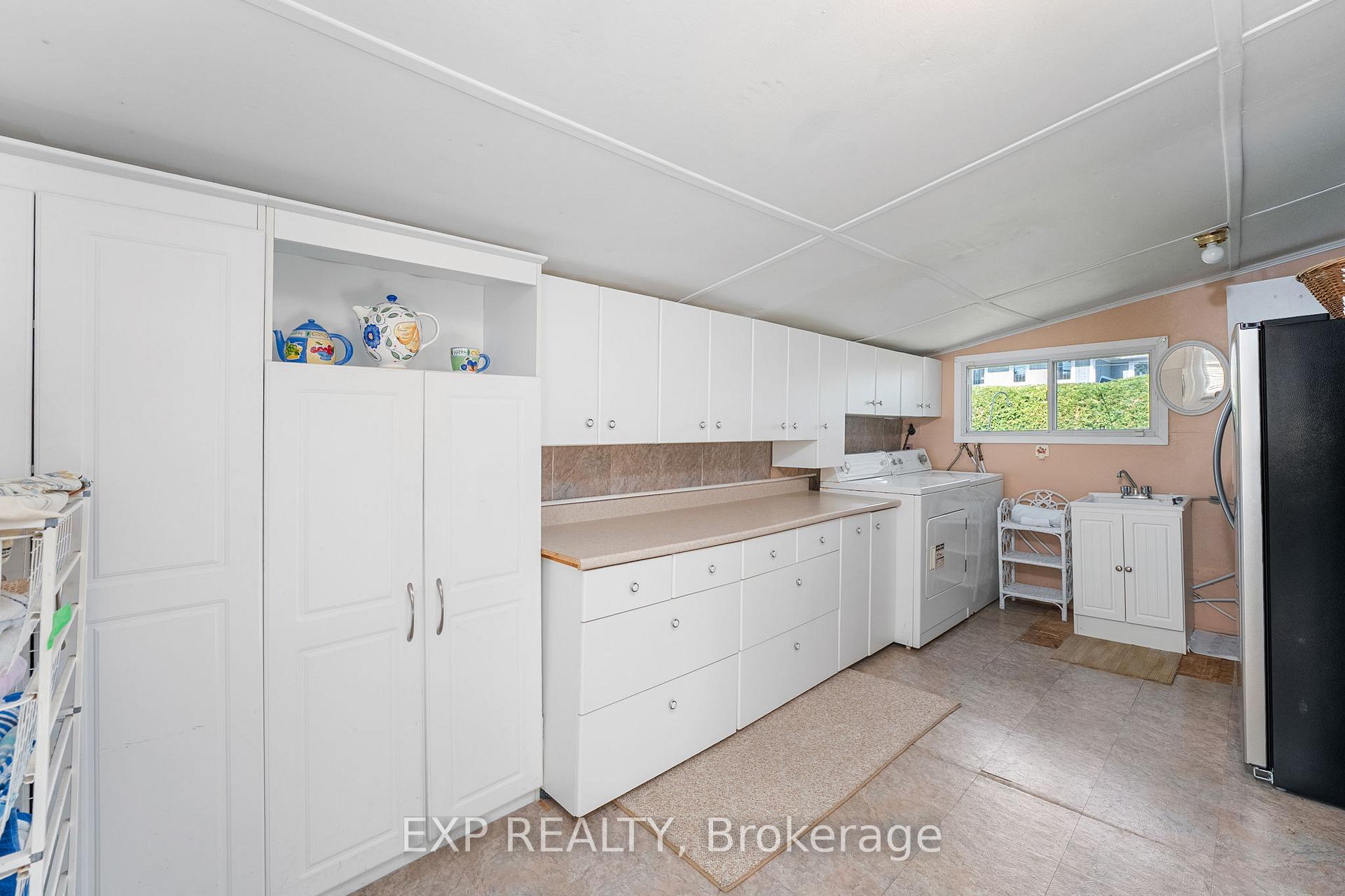 Photo 35 of 45 Westwind Circle, Georgina, Pefferlaw — HOMEH