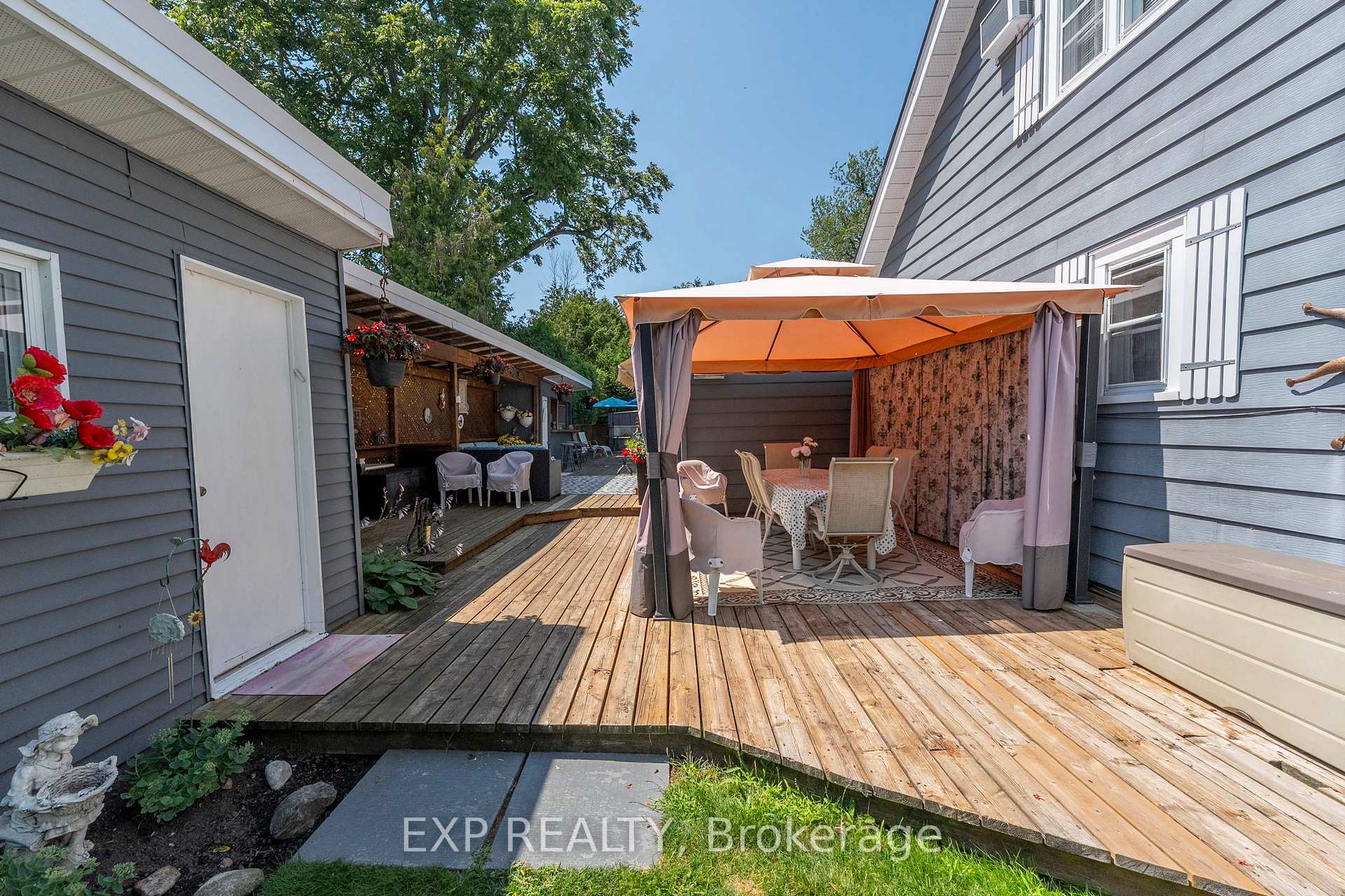 Photo 44 of 45 Westwind Circle, Georgina, Pefferlaw — HOMEH