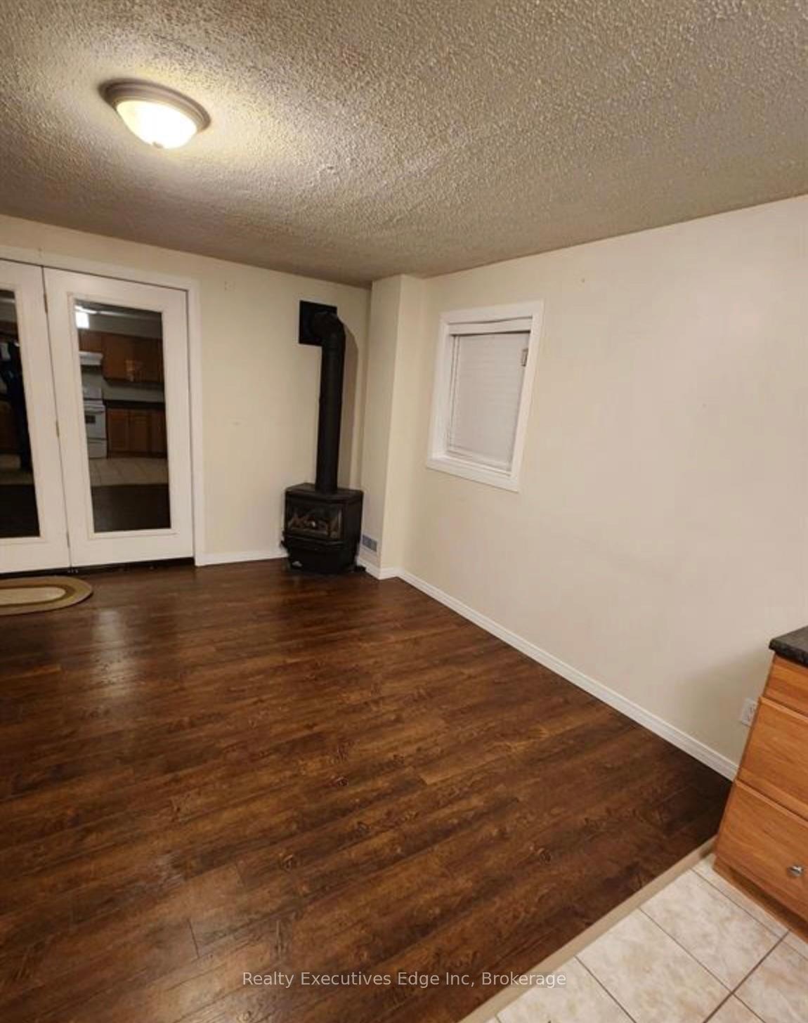 Photo 3 of Unit B, 276 Watson Parkway, Guelph, Grange Road — HOMEH