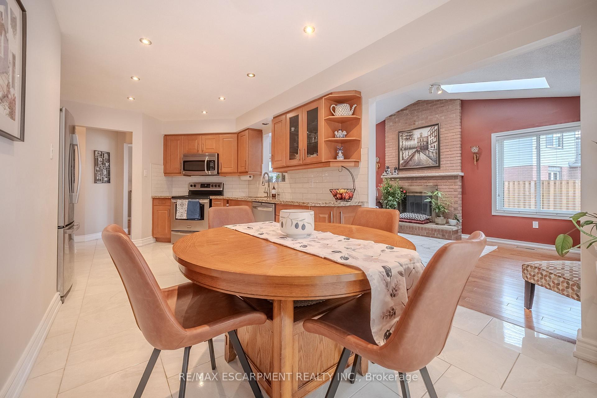 Photo 12 of 139 Brigade Drive, Hamilton, Barnstown — HOMEH