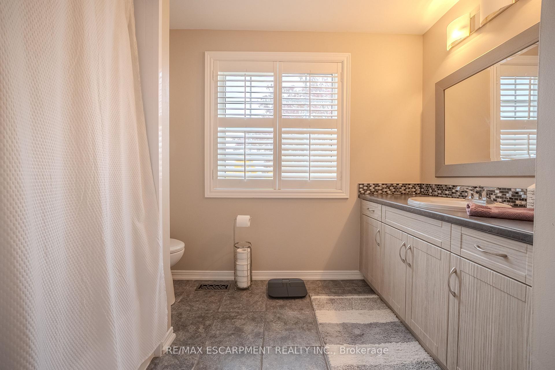 Photo 16 of 139 Brigade Drive, Hamilton, Barnstown — HOMEH
