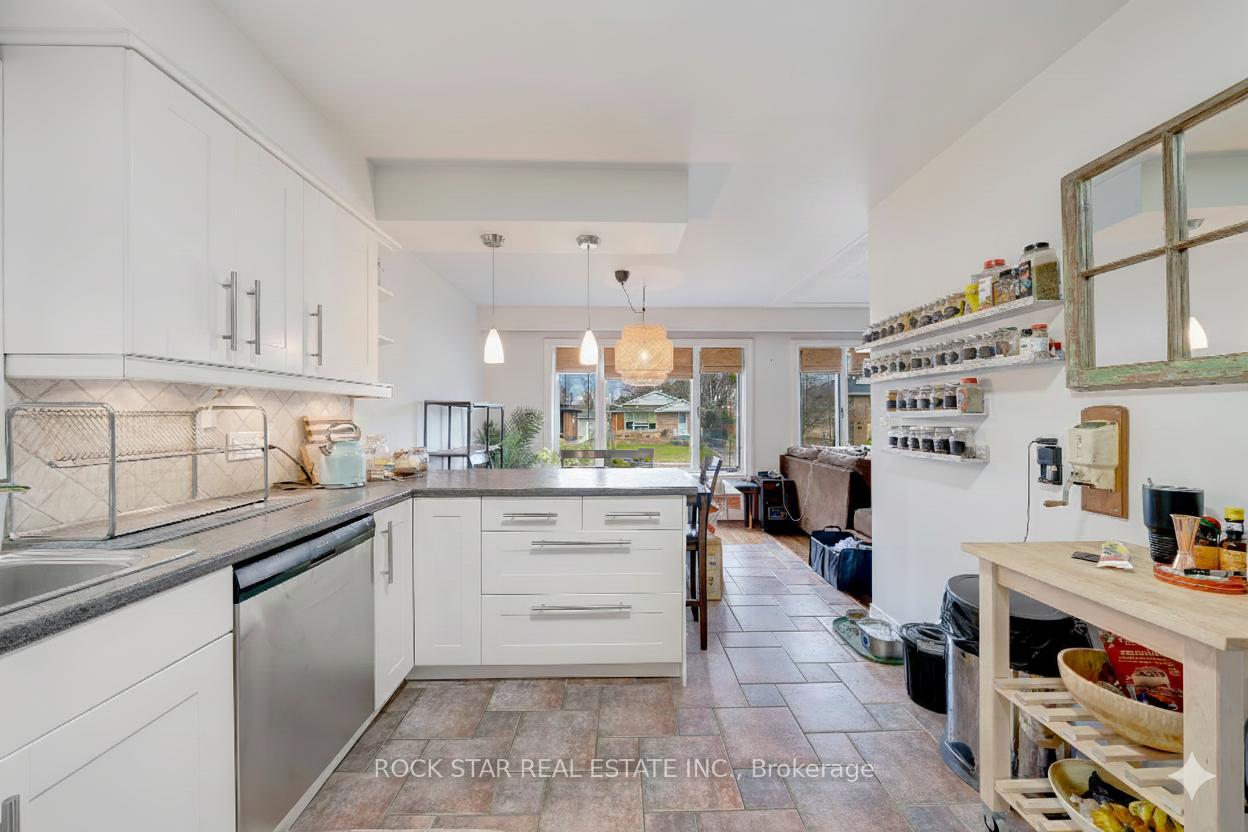Photo 10 of 195 Bendamere Avenue, Hamilton, Westcliffe — HOMEH