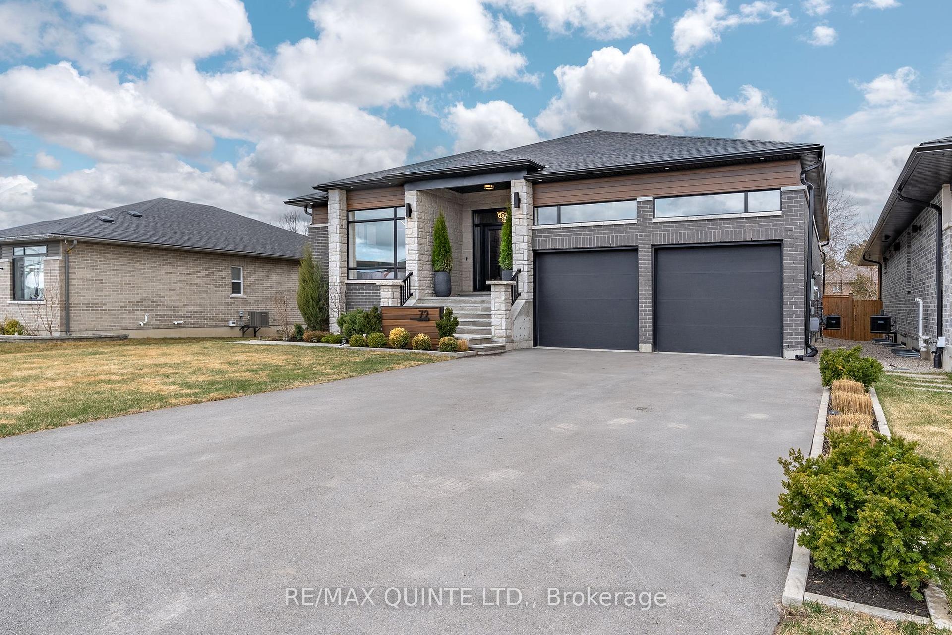 Photo 2 of 72 Dewal Place, Belleville, Belleville Ward — HOMEH
