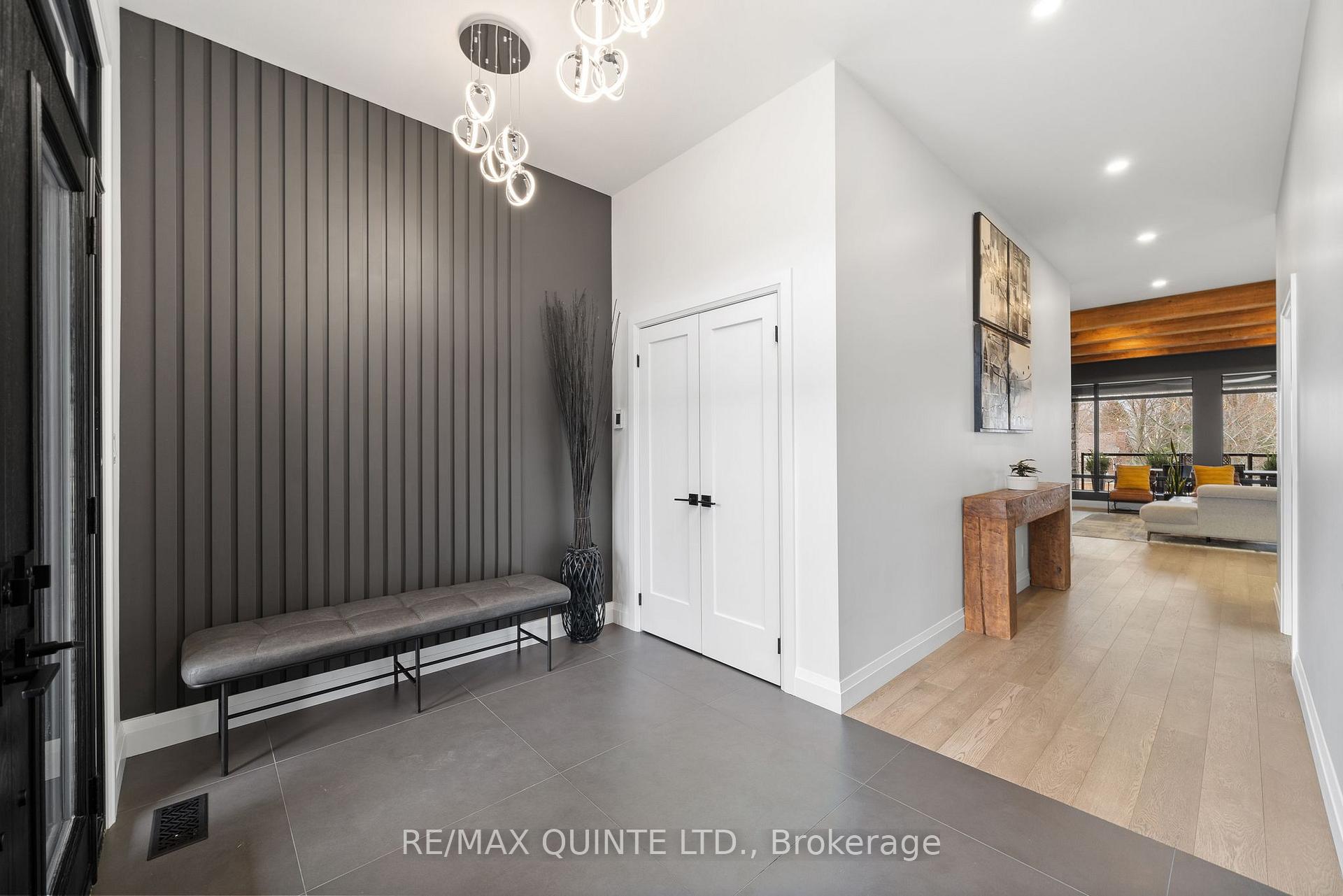 Photo 5 of 72 Dewal Place, Belleville, Belleville Ward — HOMEH