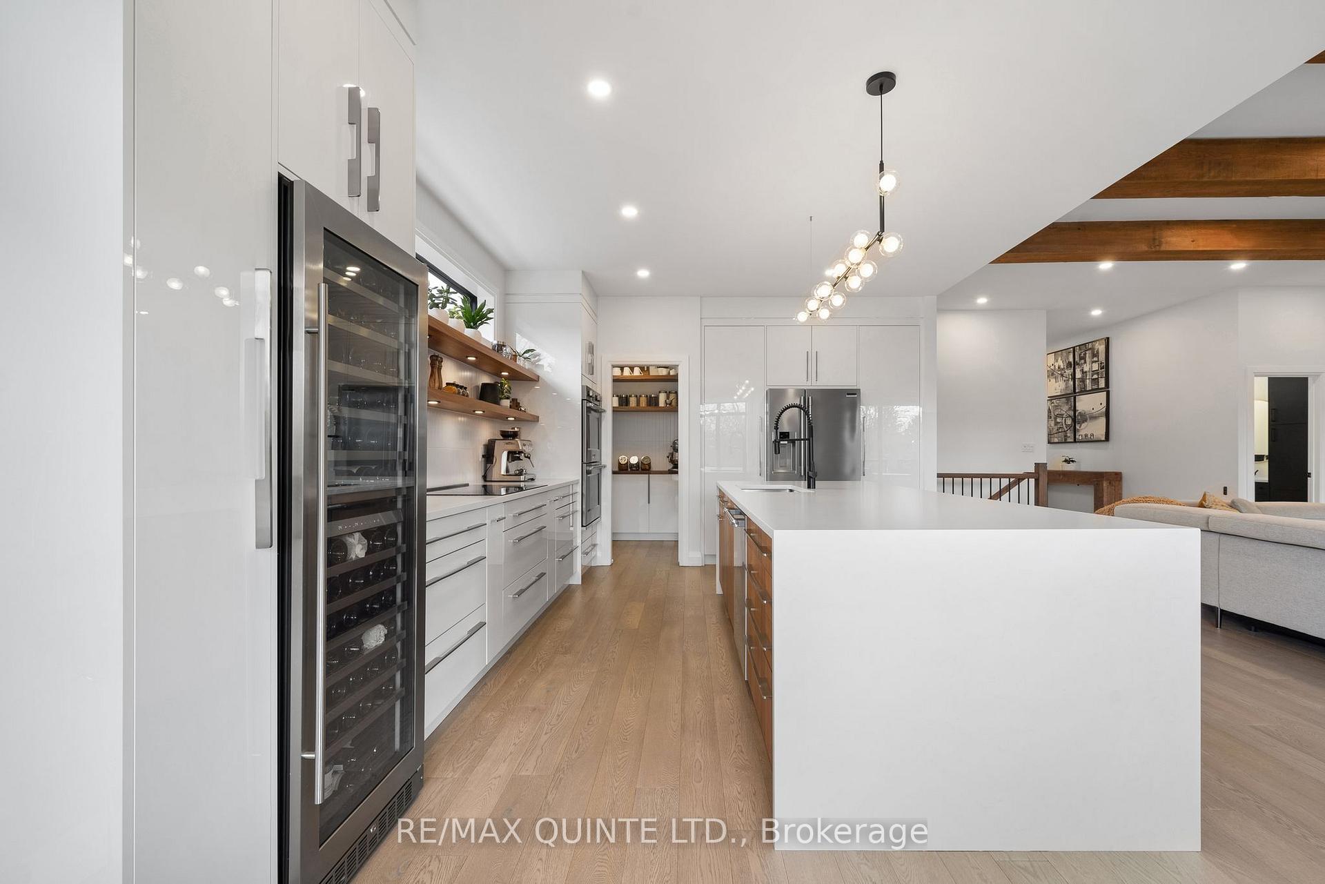 Photo 11 of 72 Dewal Place, Belleville, Belleville Ward — HOMEH