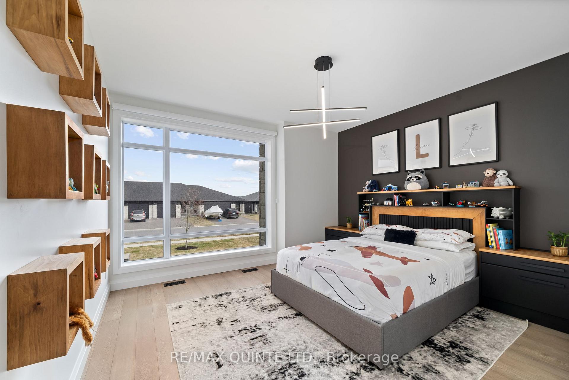 Photo 18 of 72 Dewal Place, Belleville, Belleville Ward — HOMEH