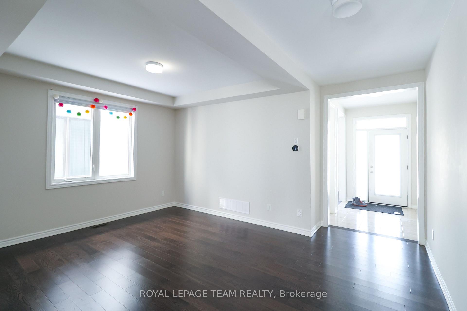Photo 3 of 918 Nokomis Place, Ottawa, Barrhaven - Half Moon Bay — HOMEH