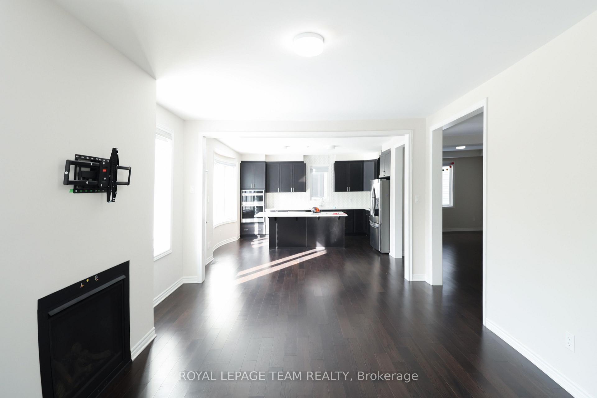 Photo 6 of 918 Nokomis Place, Ottawa, Barrhaven - Half Moon Bay — HOMEH